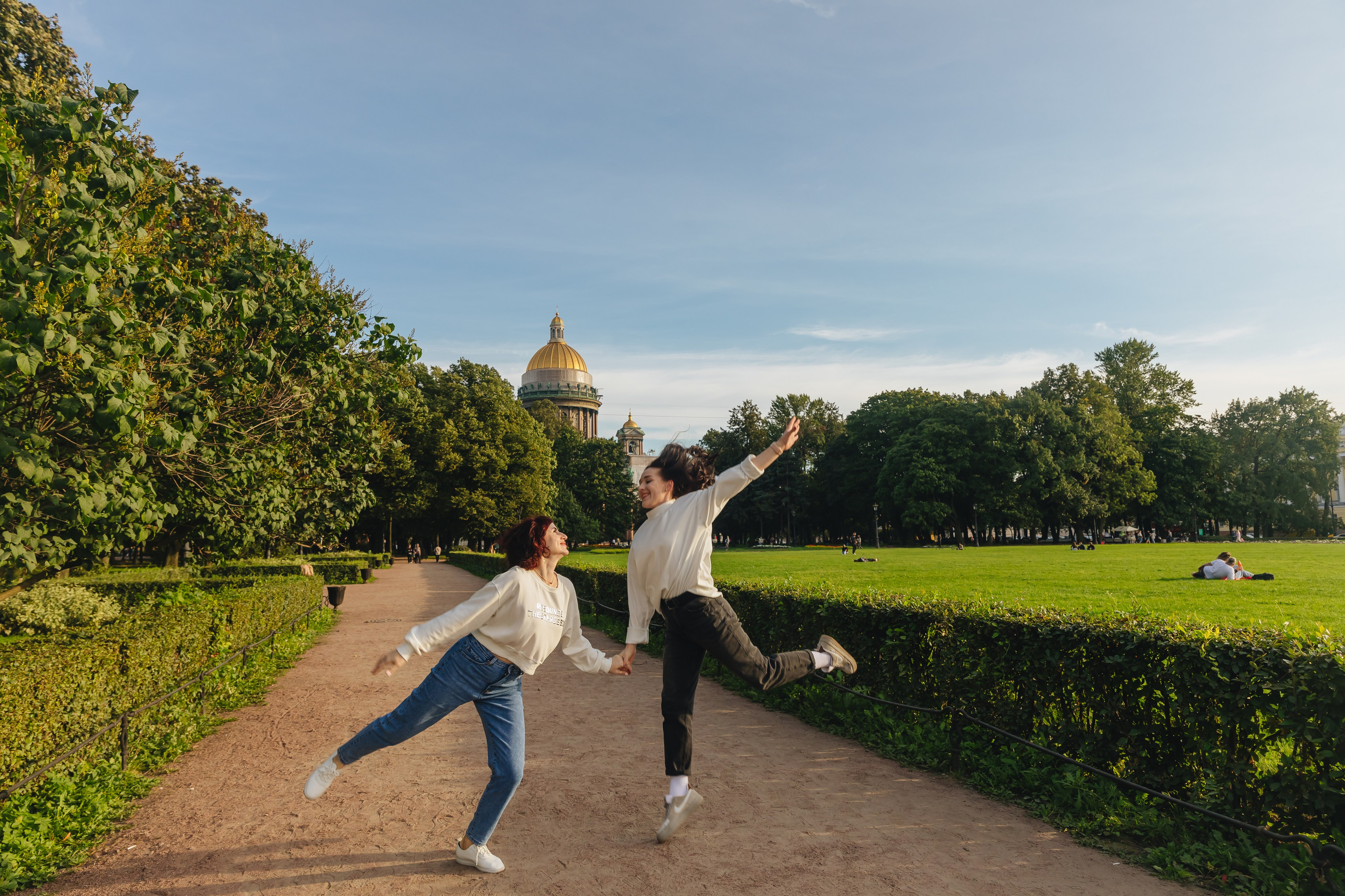 Прогулка Оли и Марины. Семейный фотограф в Санкт-Петербурге Ева Маркова