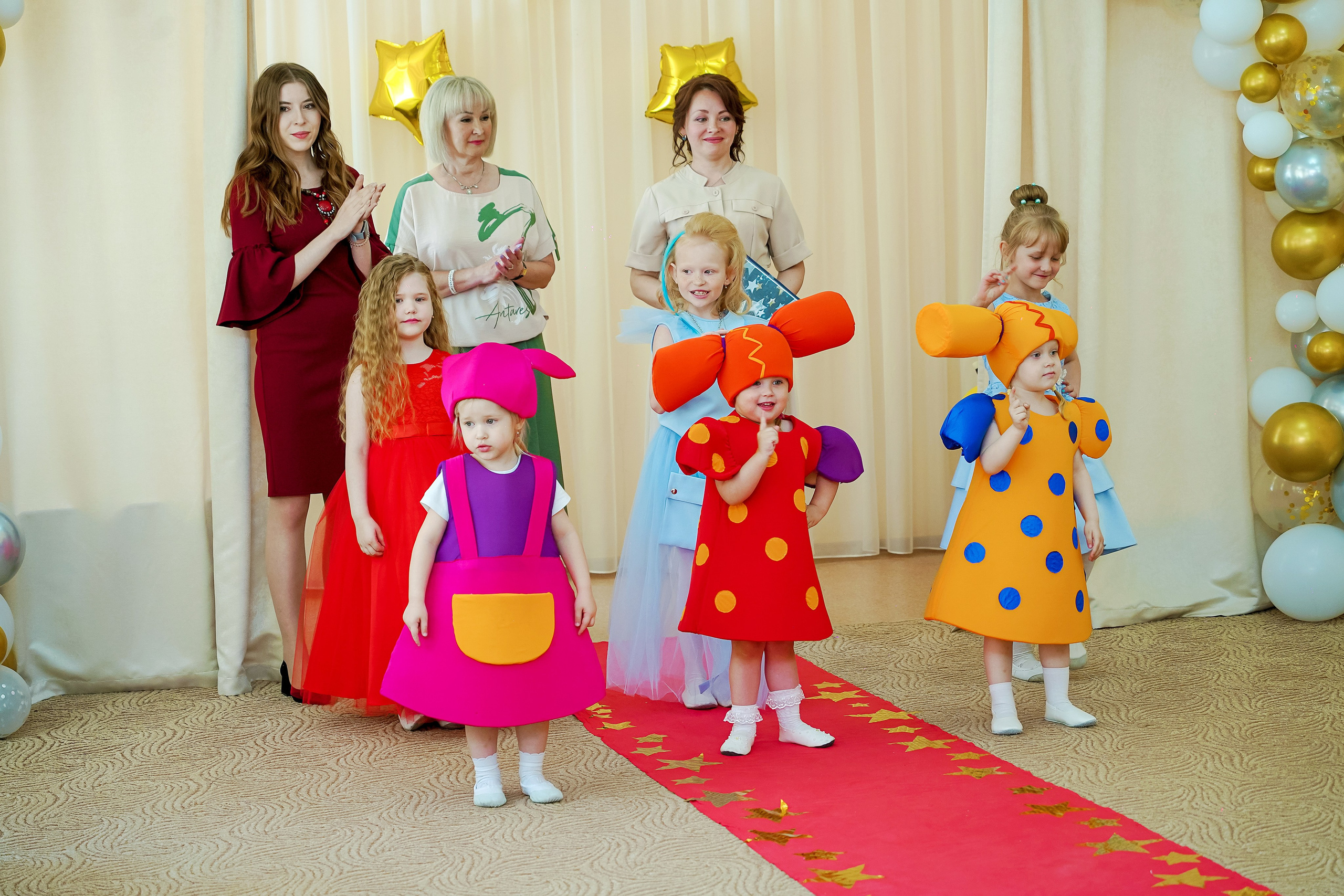 Фотосъемка видеосъёмка фотограф видеооператор новогодних утренников  в. Фотограф, видеооператор Нина Коршунова