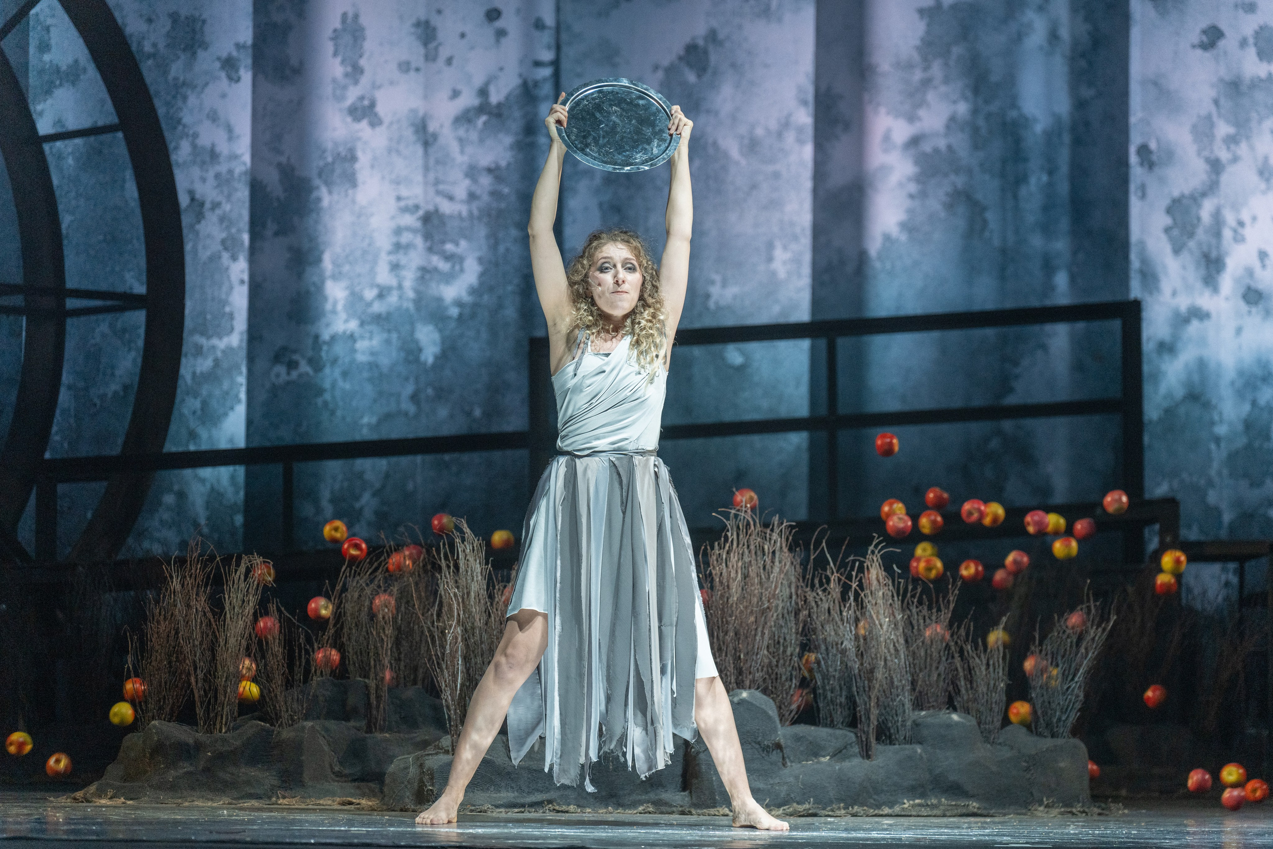 Алтайский молодёжный театр: Яга. Сайт фотографа Сергея Абрамова