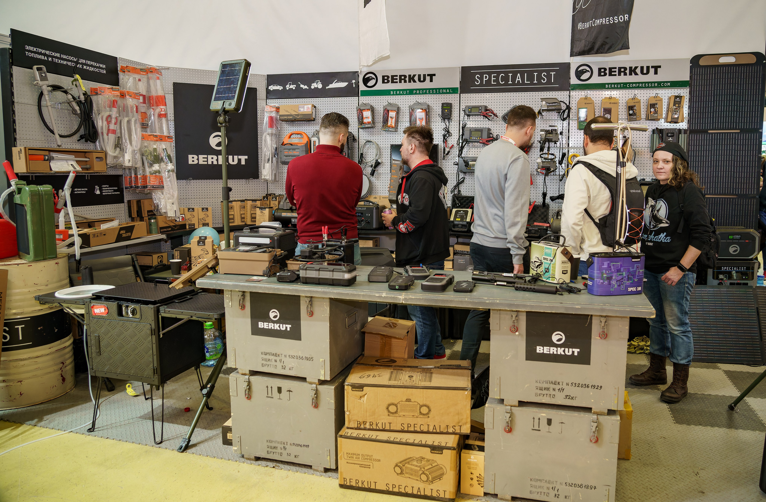 Прогулка по выставке «Поехали 2024 год». «Студия DRONAVT`s» — видеосъёмка и фотография г. Москва