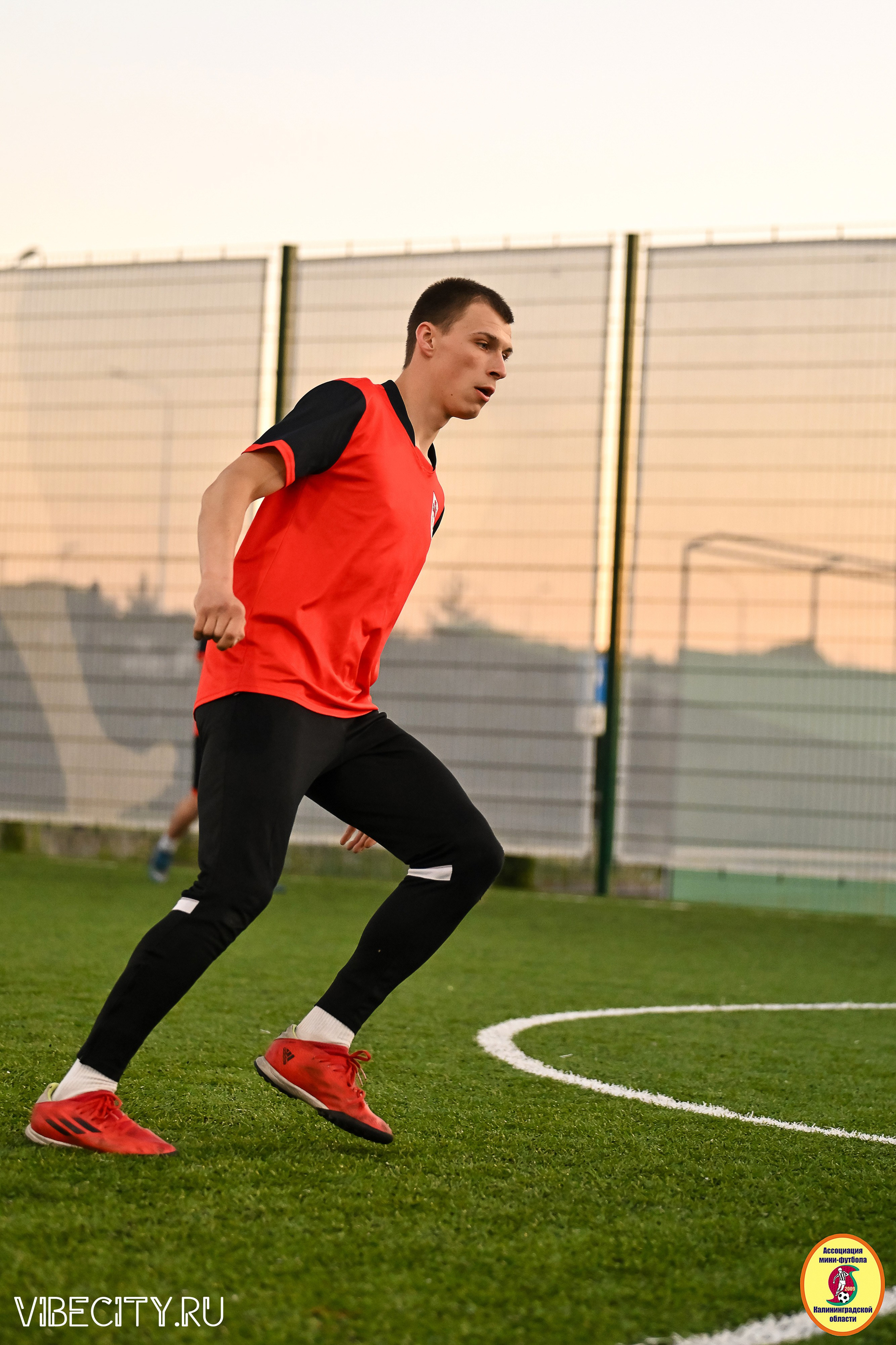 ИГРЫ МИНИ-ФУТБОЛЬНОЙ И КОРПОРАТИВНОЙ ЛИГИ. VIBECITY.RU Вайб Сити Ру Фоторепортажи Фотоотчеты Калининград