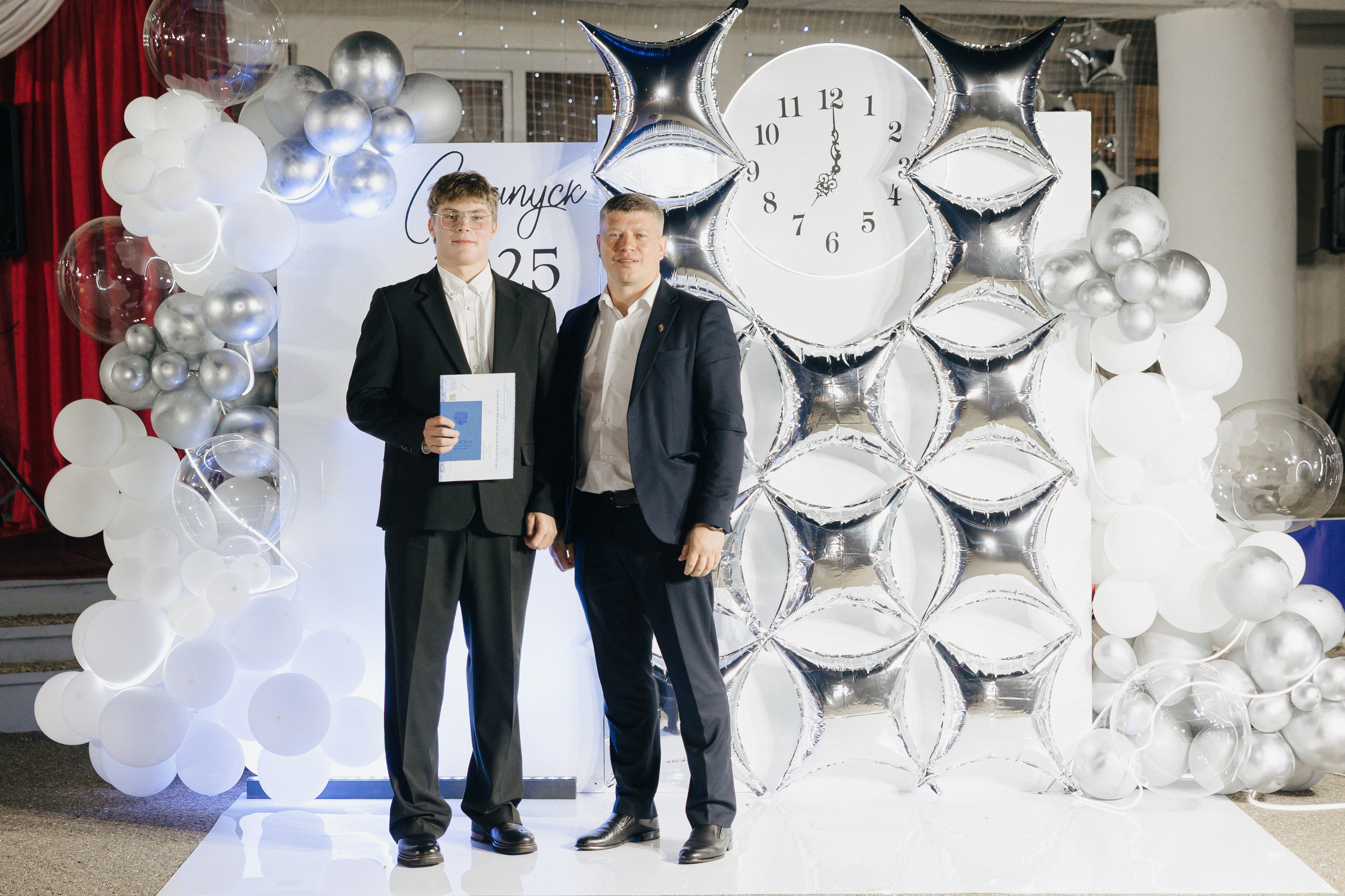 Вручение аттестатов. Свадебный фотограф Роман Еремеев