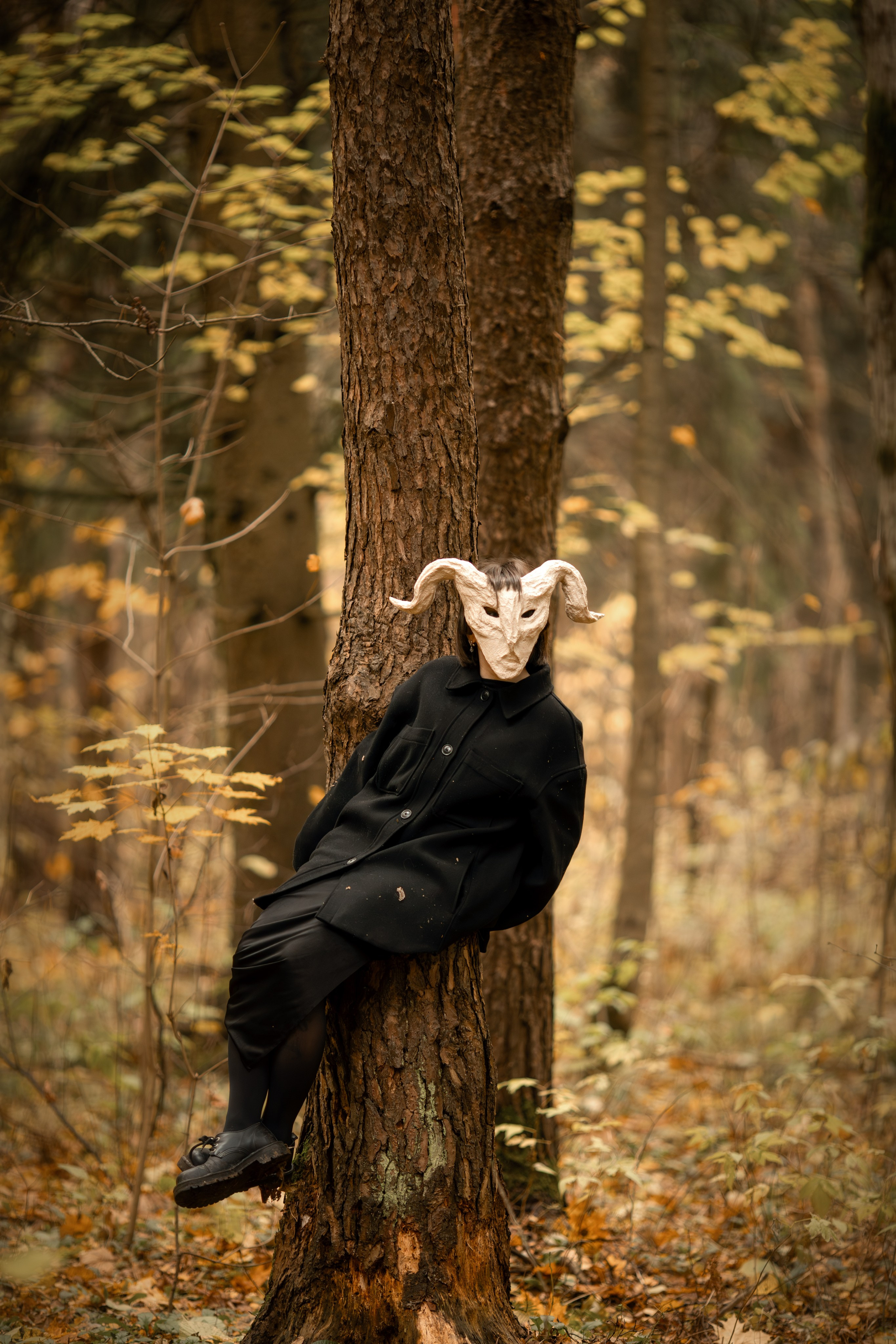 Фотопроект «Духи леса» — маски из папье-маше, свет и тишина природы. Фотограф Анна Грошикова — авторская съёмка на рассвете и закате в Москве, Мытищах, Солнечногорске и Московской области