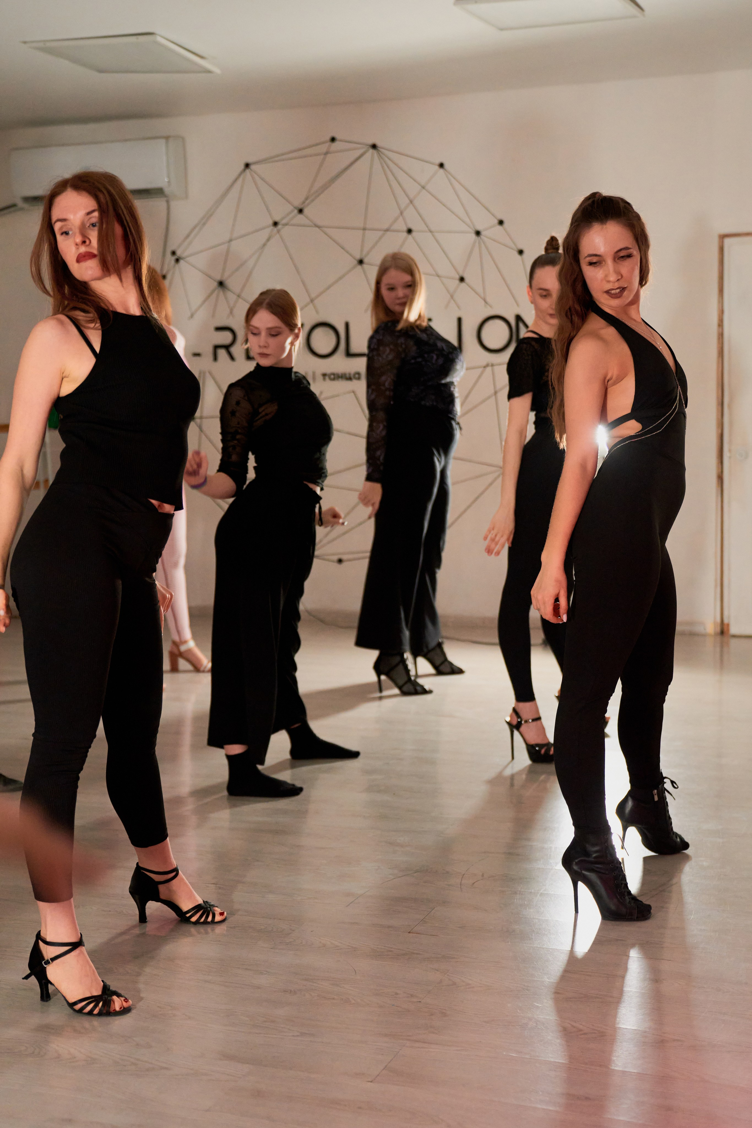 DANCE PARTY. Чумаков Алексей Фотограф|Видеограф свадебные, индивидуальные, семейные, репортаж