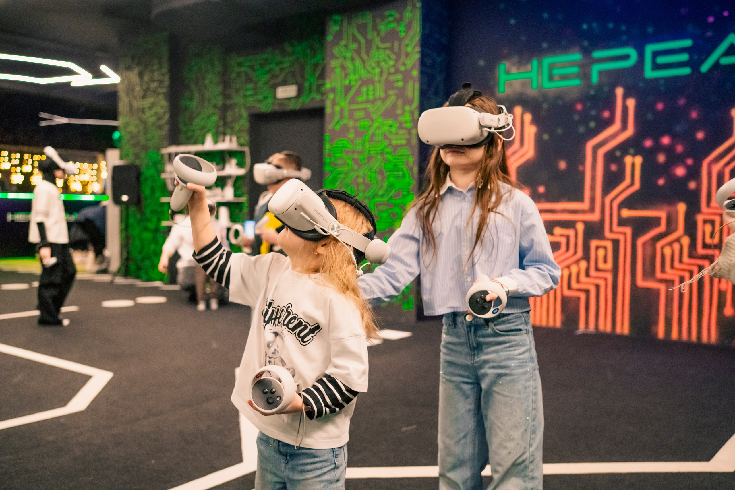 VR (November-December 2024). Felixtones