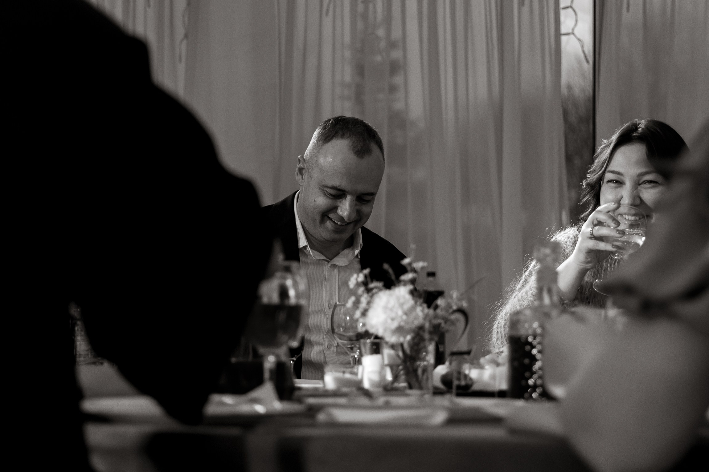 Two people swiped right. Свадебный фотограф Ярославль, Рыбинск