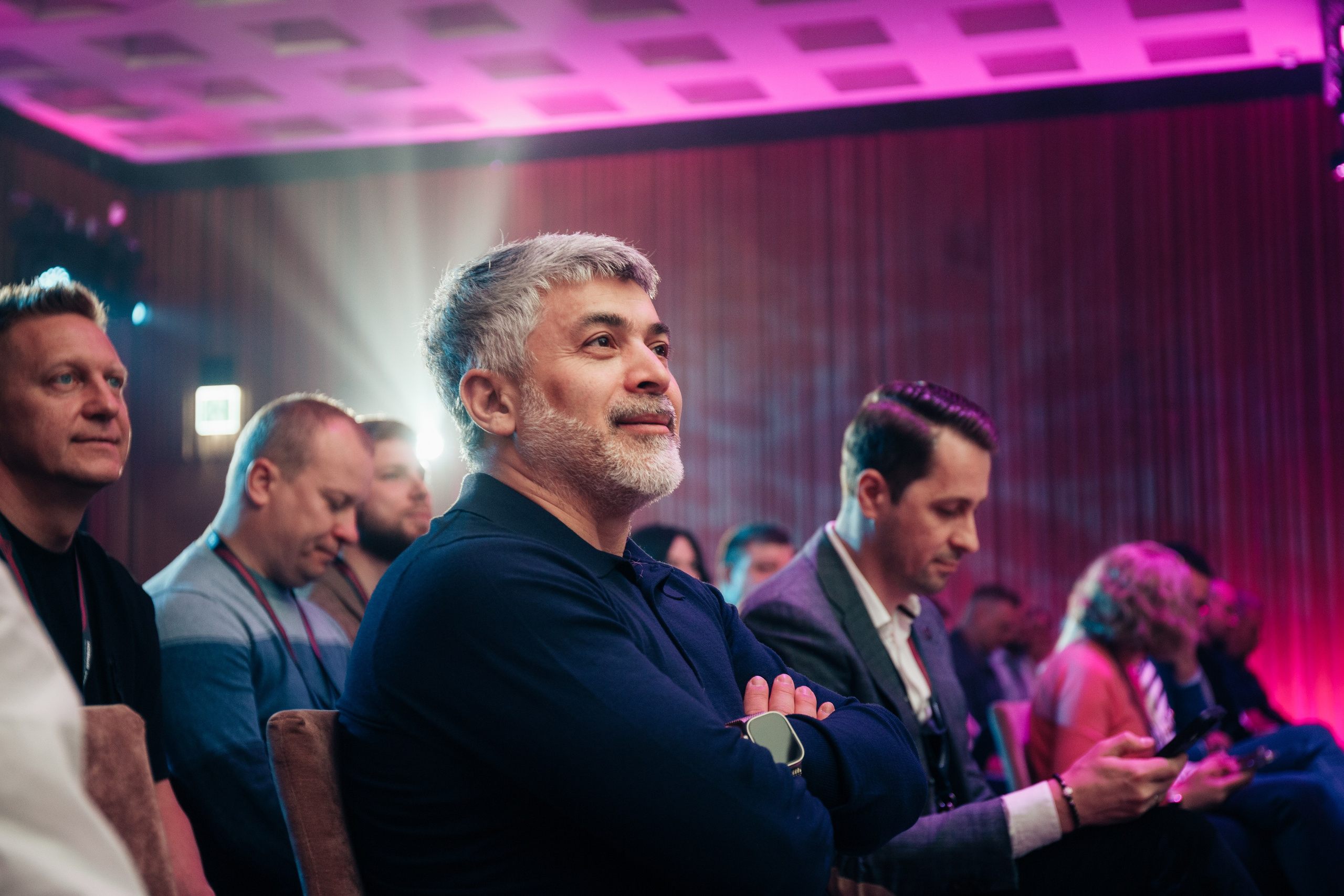 Профессиональный фотограф Виктор Гагарин. Сниму круто ваше мероприятие в Новокузнецке, Кемерово, Новосибирске, Алтае. Профессиональный фотограф Виктор Гагарин — Промышленная, Event, Портретная, Репортажная съемка в Новокузнецке, Кемерово, Новосибирске