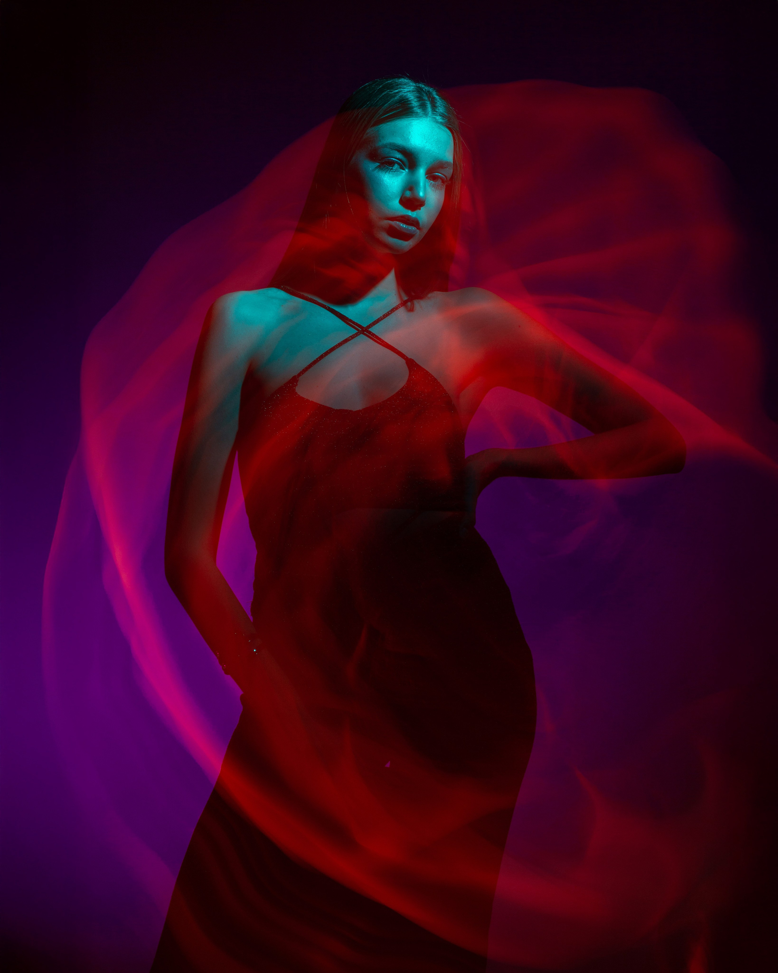 Искусственный свет. Визуальный дизайнер из Санкт-Петербурга Айси Клусова