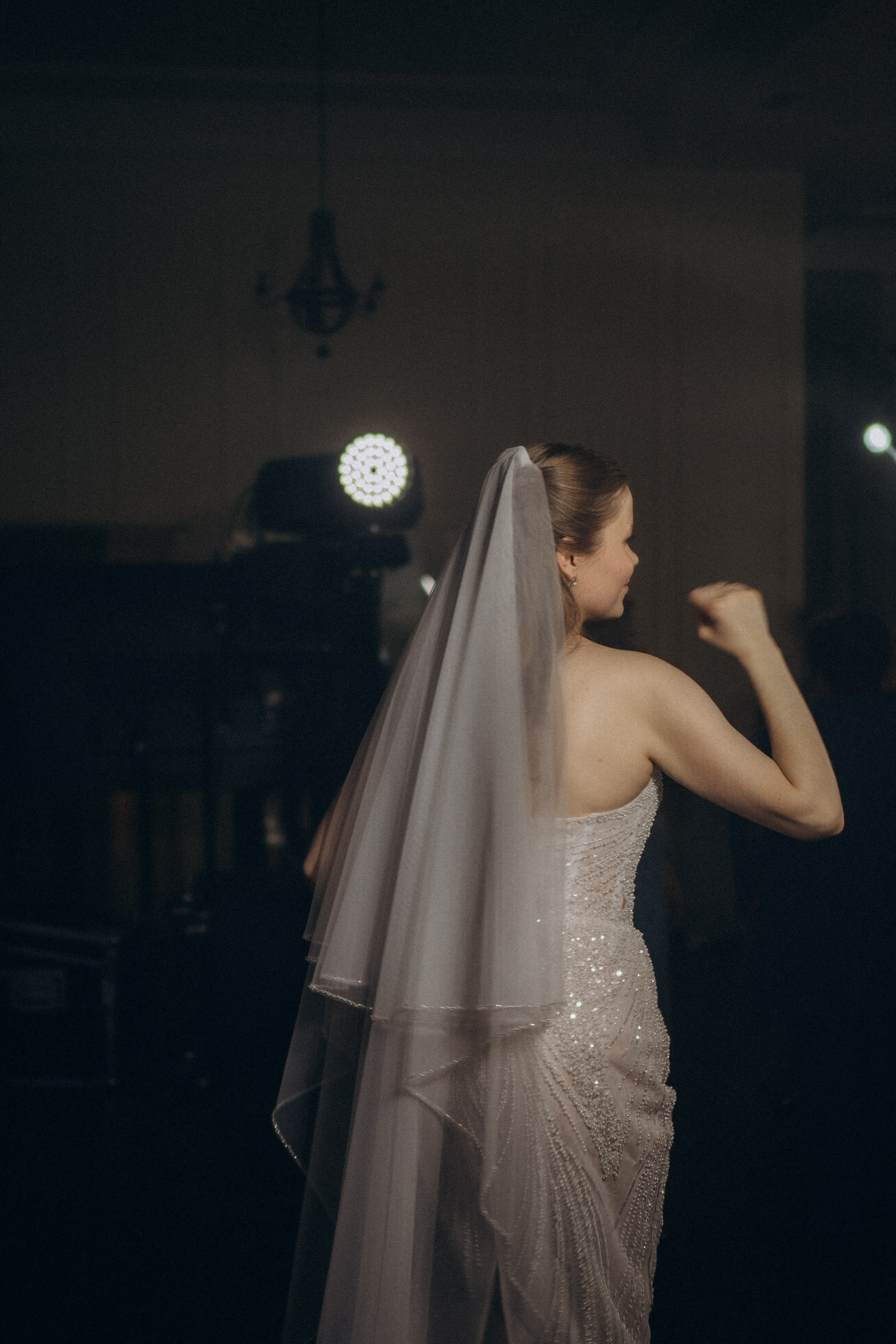 СВАДЕБНАЯ СЬЕМКА СБОРОВ В ОТЕЛЕ И ВЫЕЗД НА ЦЕРЕМОНИЮ (СНЯТО В СИБИРЕ В НИЖНЕВАРТОВСКЕ). Профессиональный фотограф, Санкт-Петербург — Виктория Богомолова