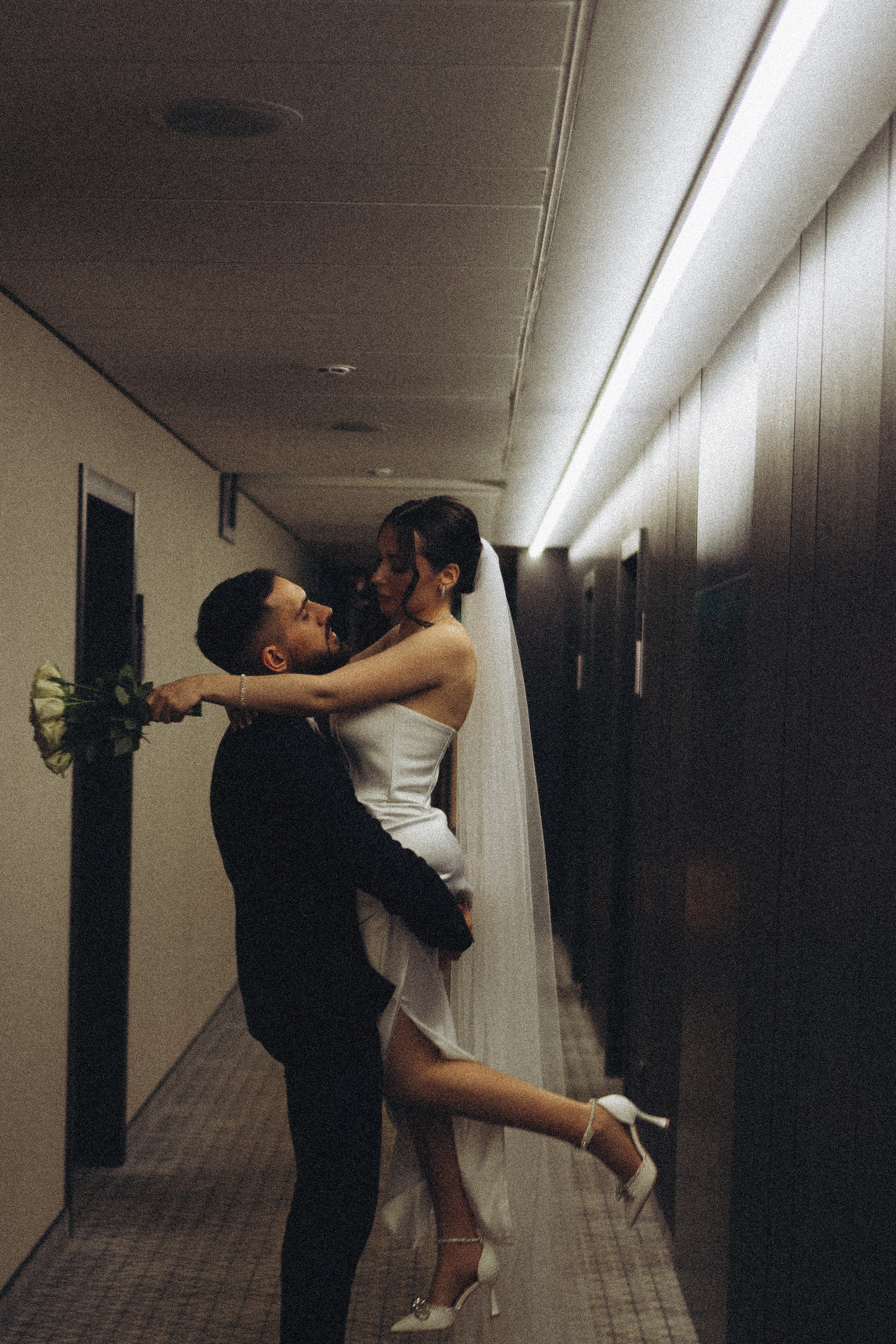 СВАДЕБНАЯ СЬЕМКА СБОРОВ ЖЕНИХА И НЕВЕСТЫ В ОТЕЛЕ И ТАКЖЕ ФОТОСЕССИИЯ В ОТЕЛЕЕ МЕГАПОЛИС БРЯНСК. Профессиональный фотограф, Санкт-Петербург — Виктория Богомолова