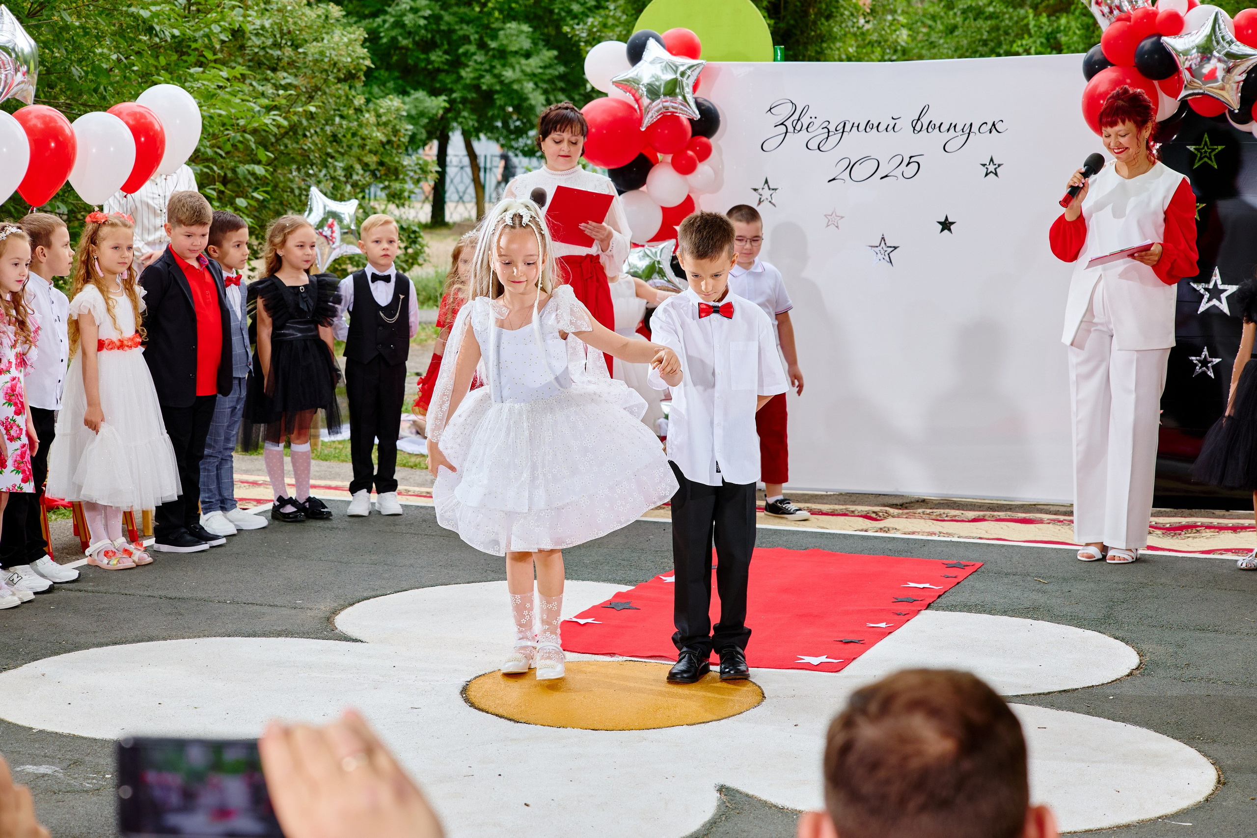 Выпускной 45 сад. Фотограф Выпускные альбомы Таганрог Сергей Коробченко