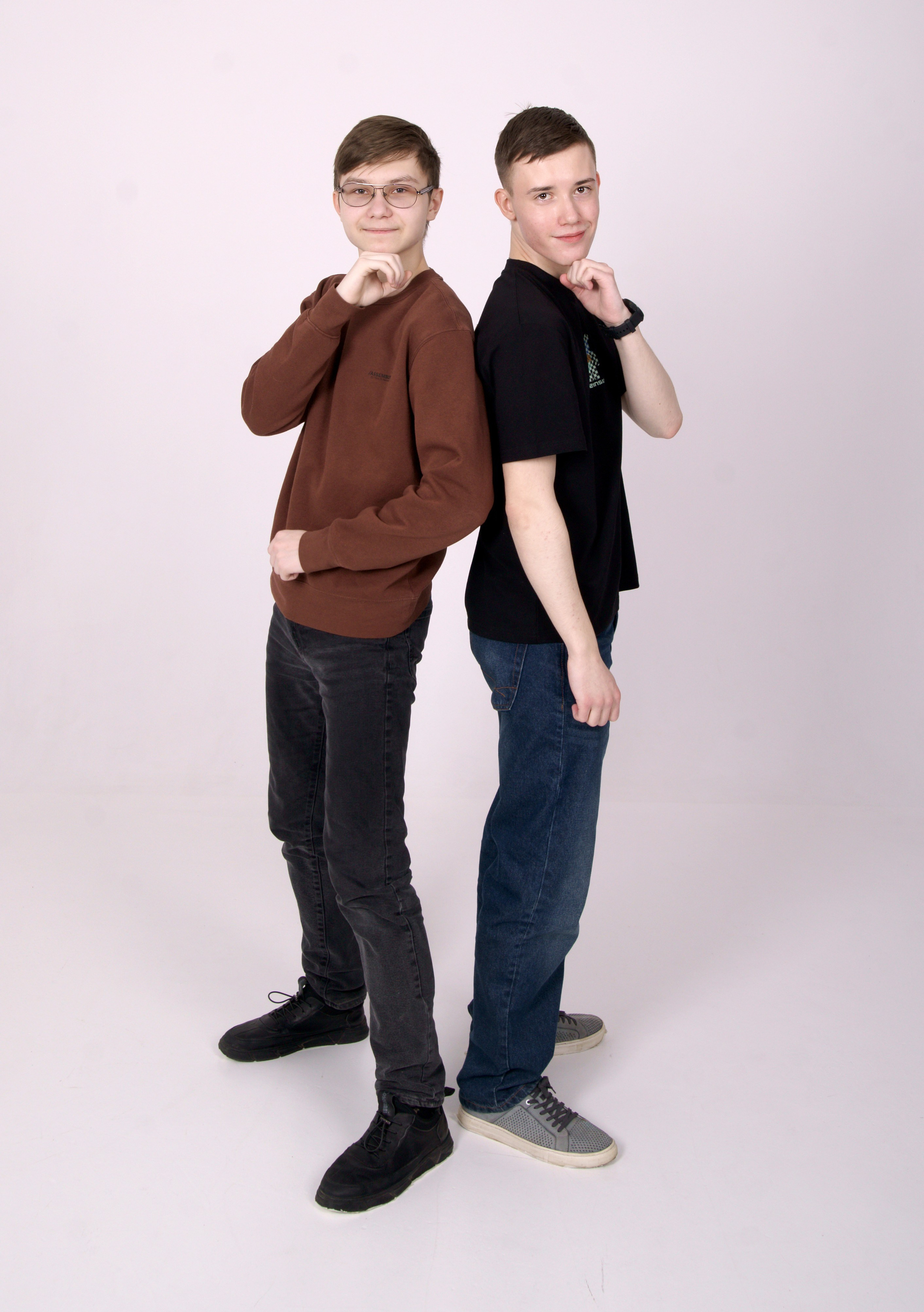 Студийная фотосессия выпускников 9,11 классов в Иркутске