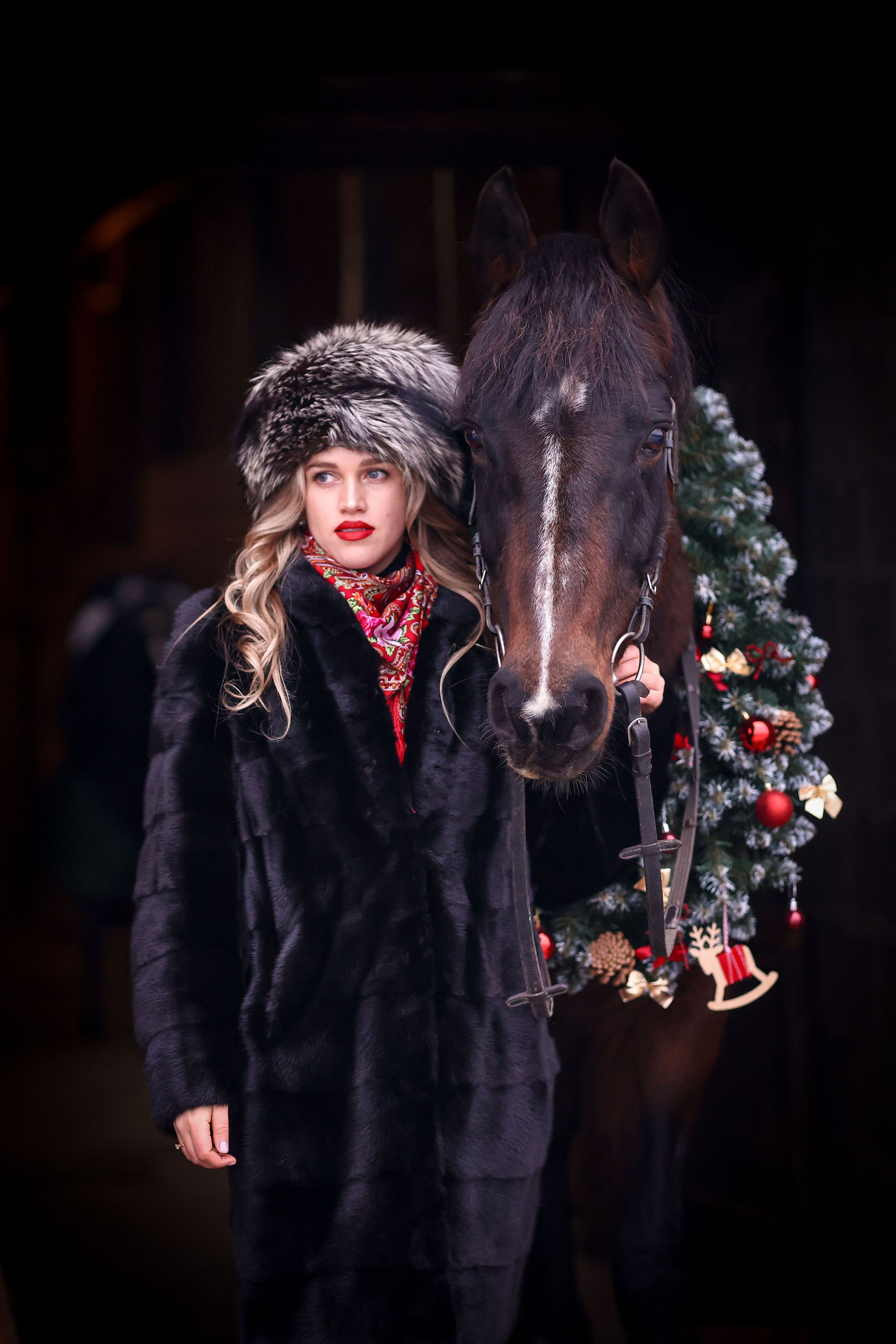 Юля и Питер. Фотосессии с лошадьми