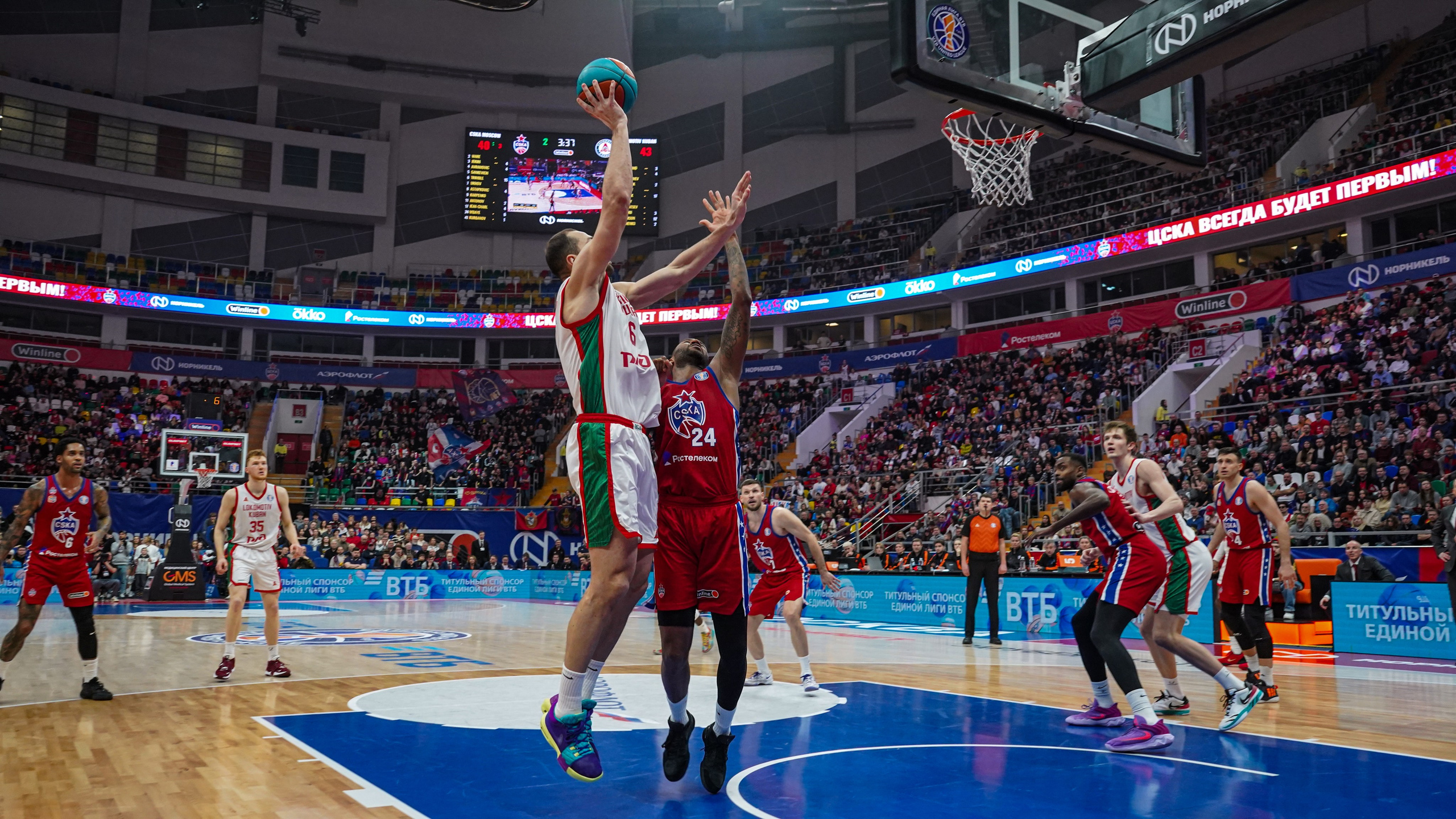 Баскетбол. ЦСКА-Локомотив Кубань (19.01.25). Автомобильный фотограф Шакая Кирилл