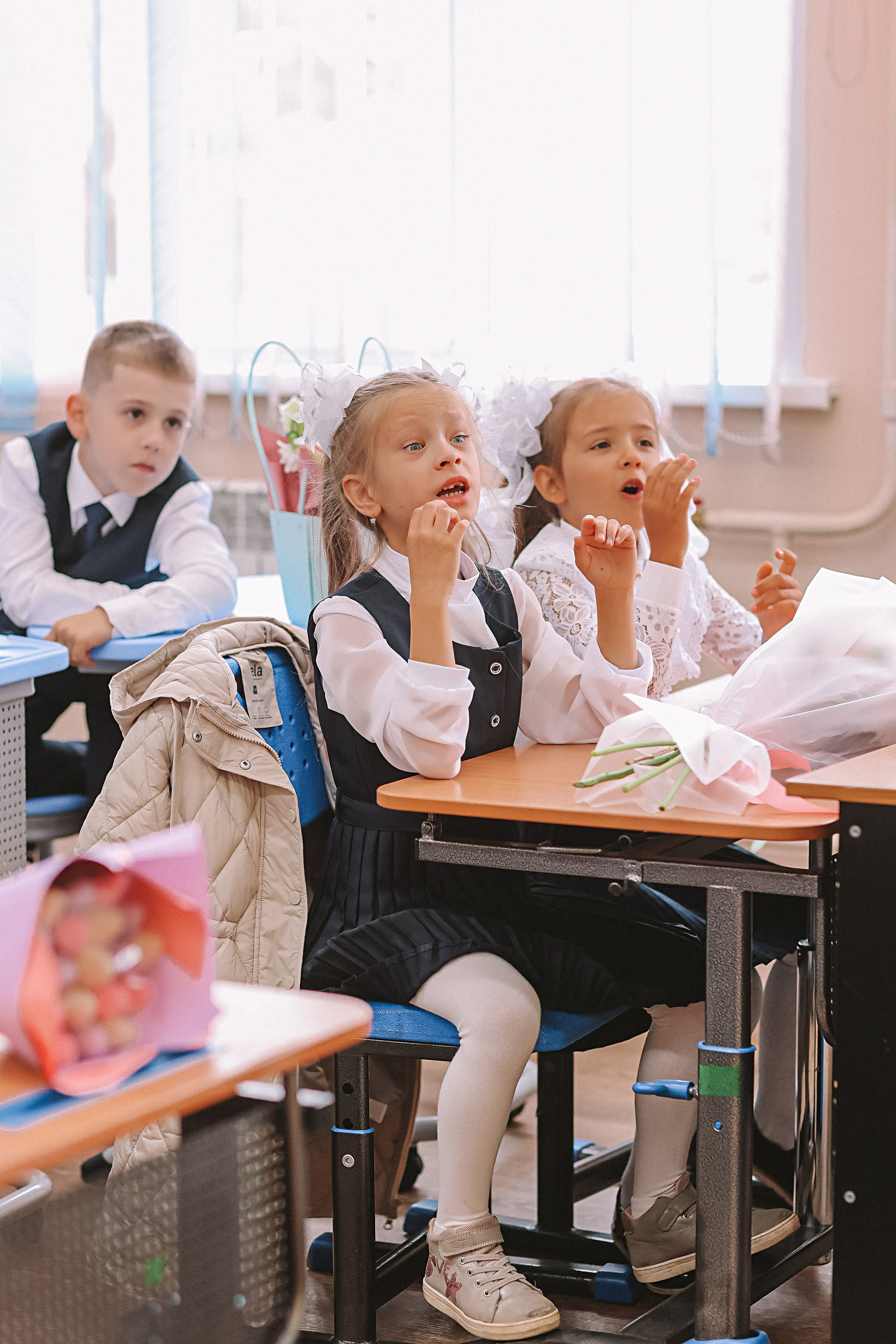 1 сентября линейка+кл час+портреты. Семейный фотограф Тюмень, фотограф на роды Салмина Мария