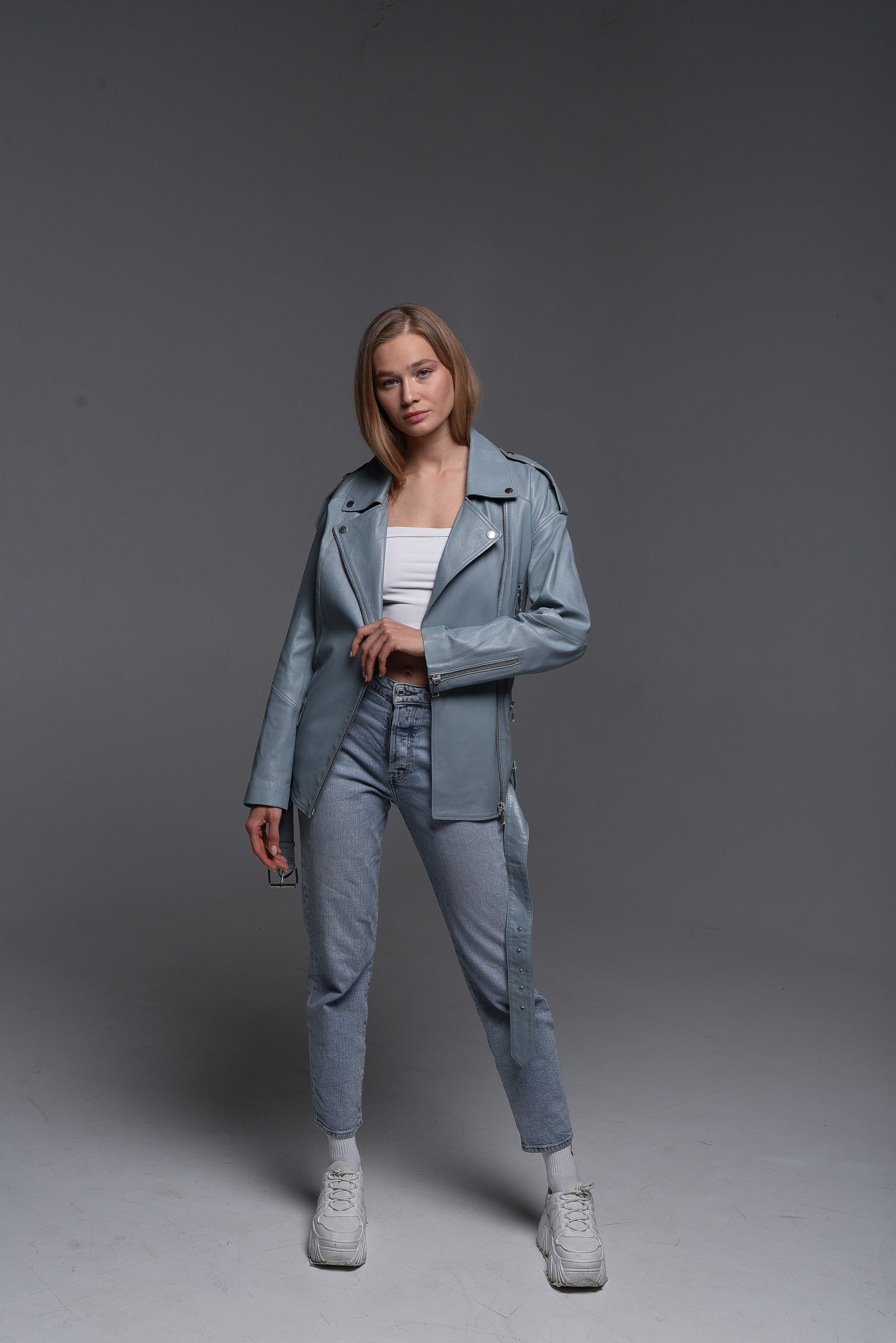 Куртки (фон). Контент фотограф в Москве Лихачева Ксения