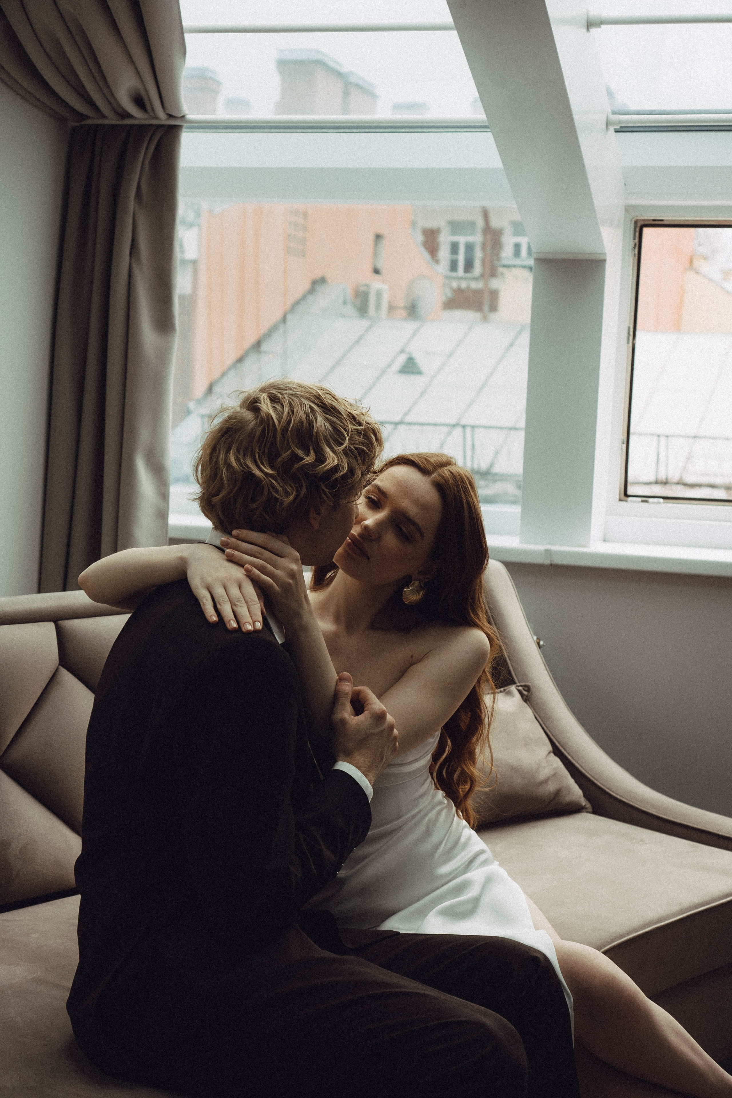 СВАДЕБНАЯ СЬЕМКА В ОТЕЛЕ. СБОРЫ ЖЕНИХА И НЕВЕСТЫ И ТАКЖЕ ТОР И ПОДГОТОВКА К ПРОГУЛКЕ. Профессиональный фотограф, Санкт-Петербург — Виктория Богомолова