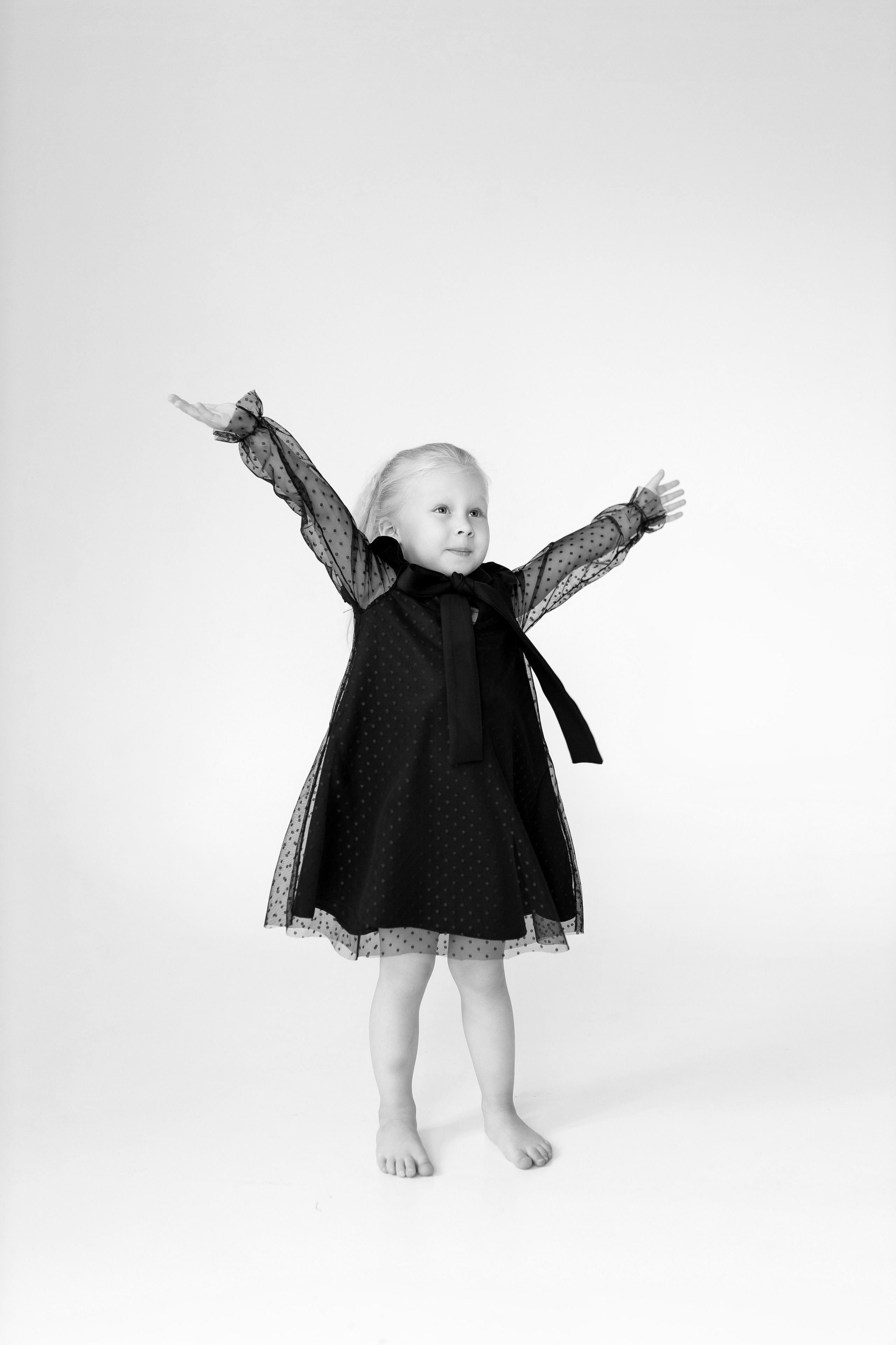 Семейная фотосессия монохром. Свадебный и семейный фотограф в Алматы Алексей Балышев