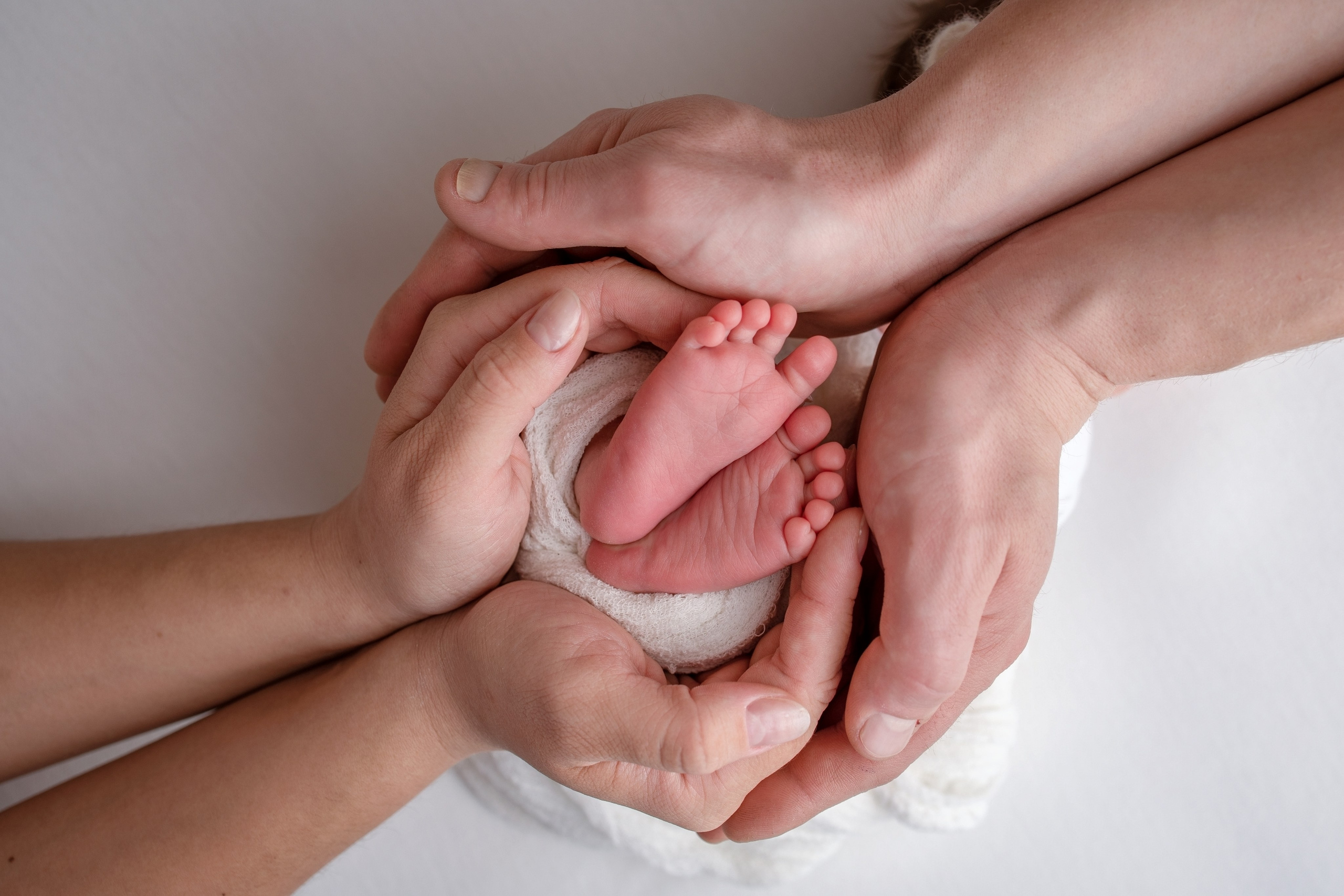 Нежная и милая фотосессия первых дней жизни Вашего ребенка в Минске. Фотограф новорождённых Минск — стоимость newborn фотосессии в Минске
