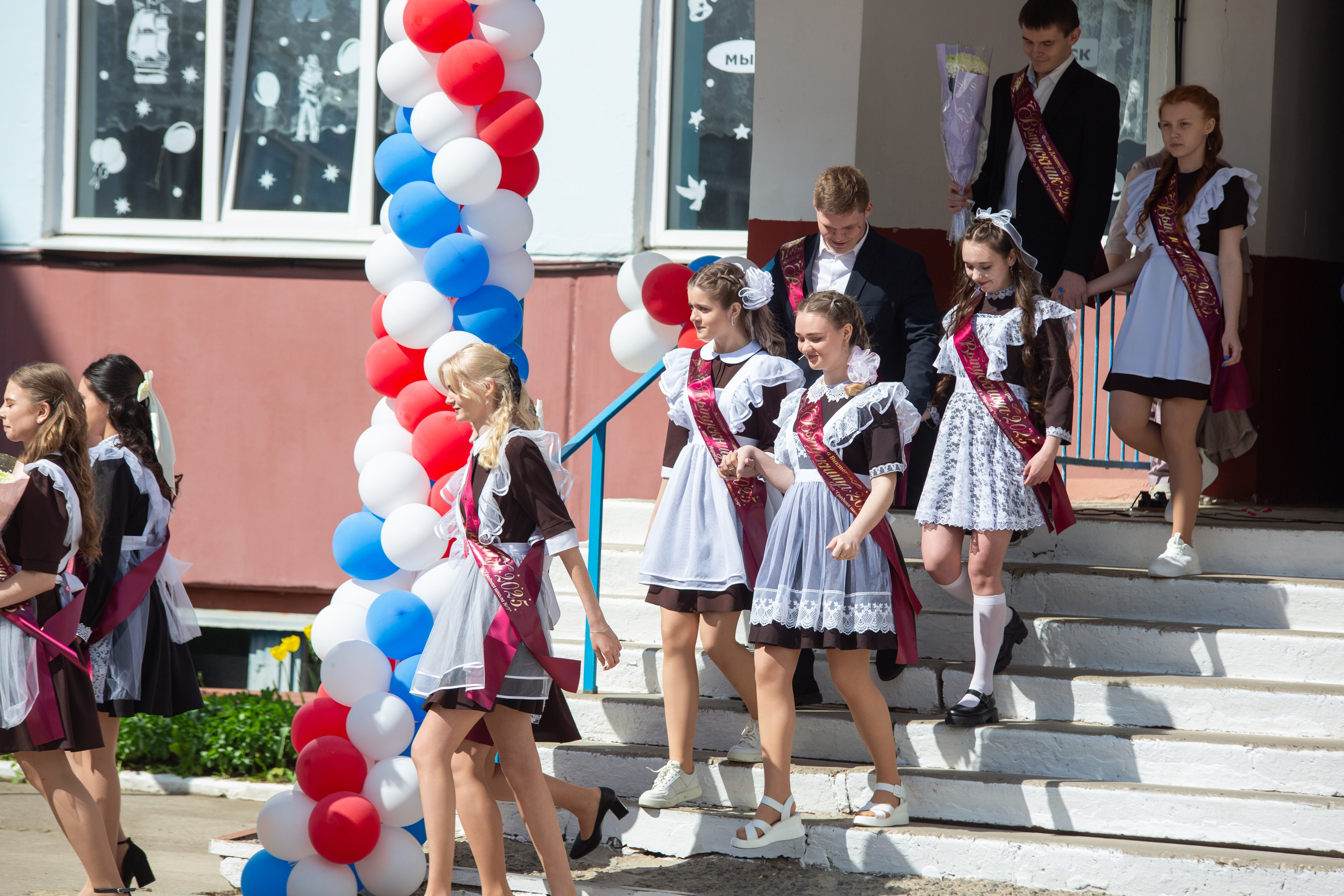 ПОСЛЕДНИЙ ЗВОНОК 2025 9 ШКОЛА Г. МЦЕНСК. Профессиональный фотограф в Мценске и Орловской области