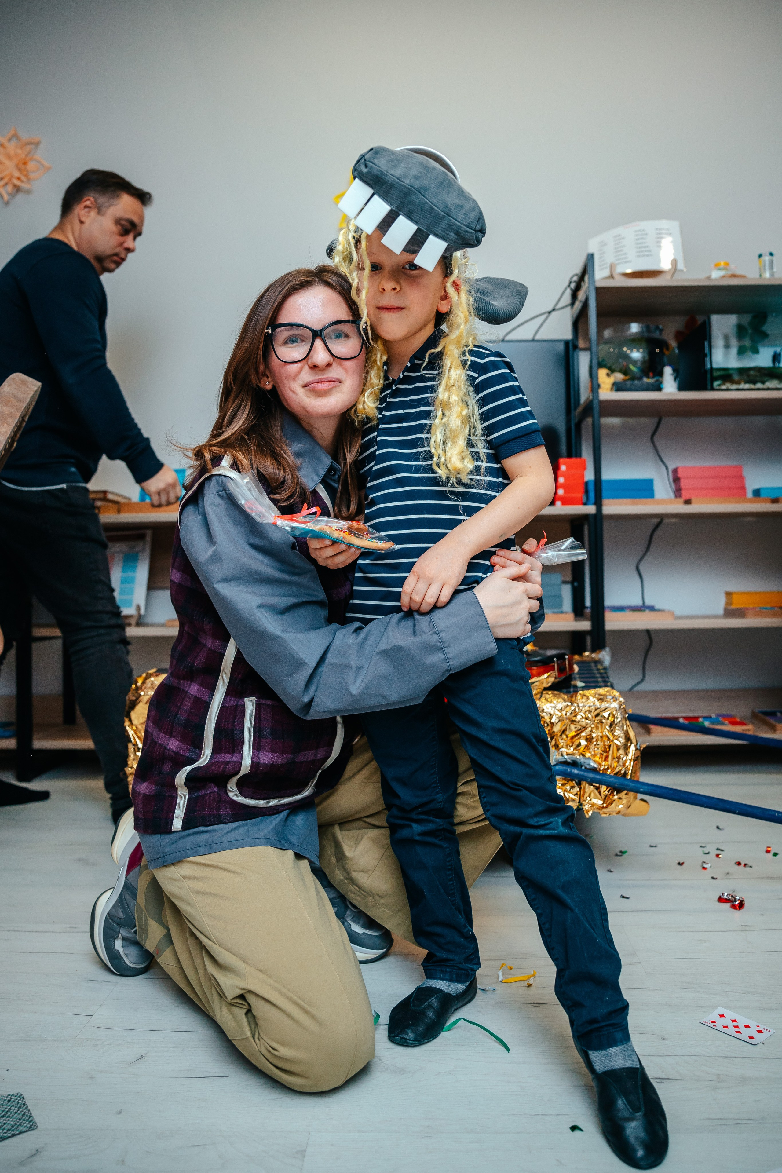 Новогодний утренник в Монтессори-школе. Семейный lifestyle фотограф в Санкт-Петербурге Людмила Пахомова