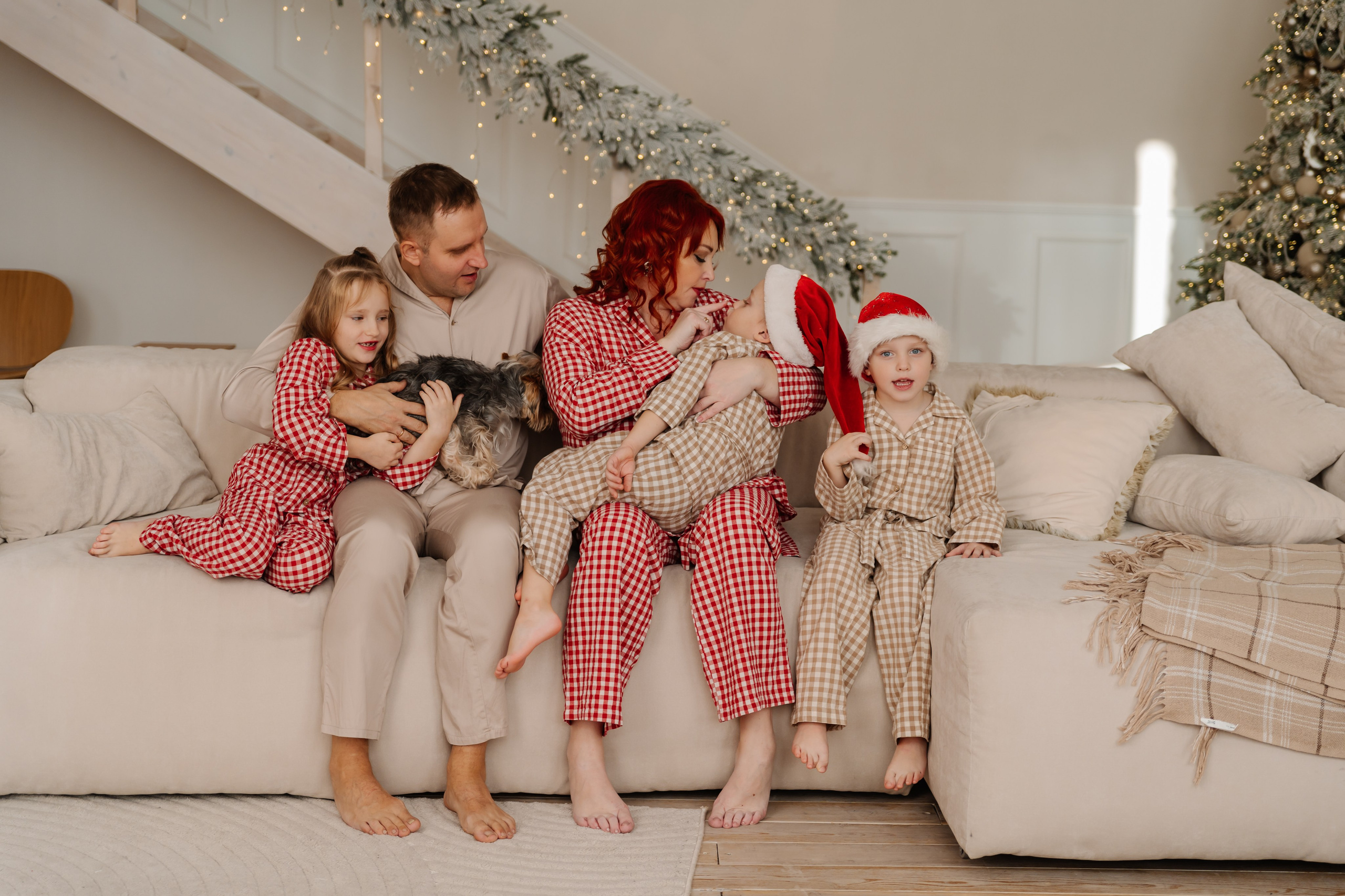 Денис и Елена с прекрасной дочкой и двойняшками-сыночками. СВАДЕБНЫЙ ФОТОГРАФ КРАСНОЯРСК