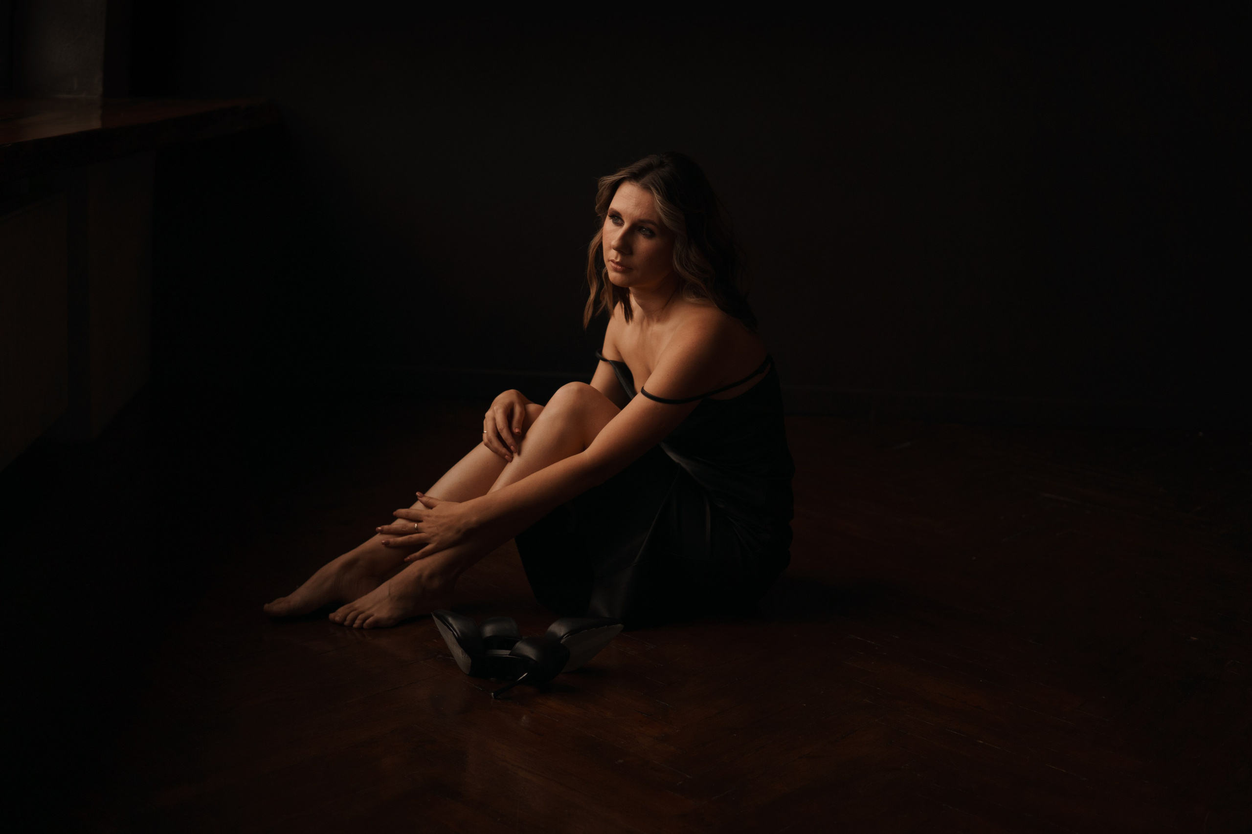 Женский портрет в низком ключе. Фотограф Kostyanika_olga в Екатеринбурге