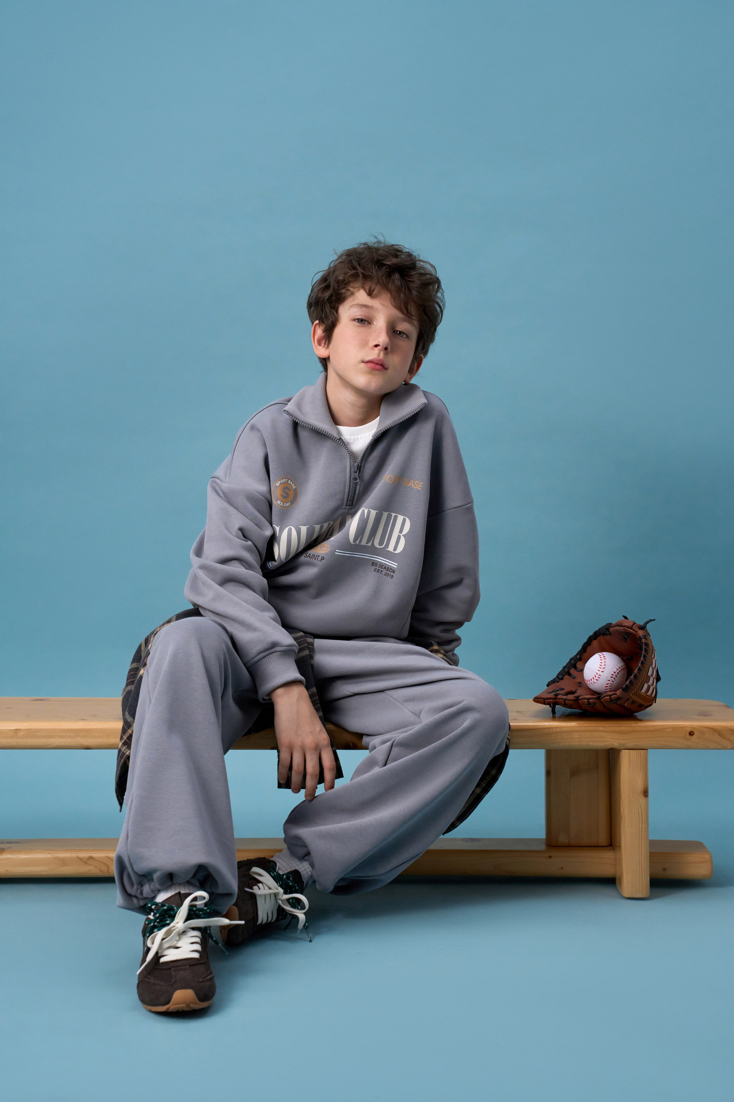 VINTAGE FAMILY CLUB. Creative Fashion Photographer & Art Director