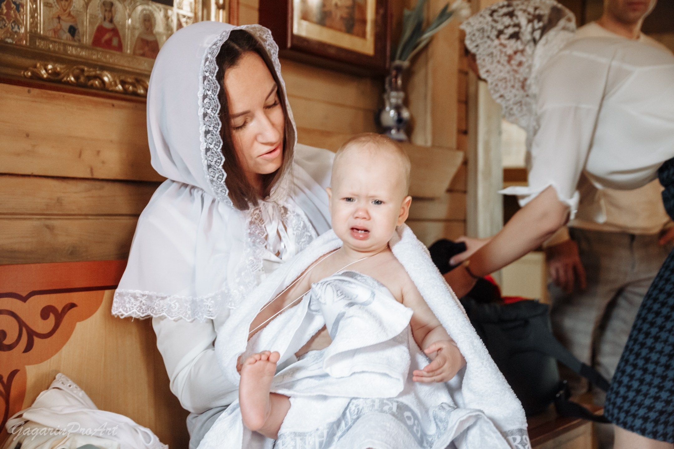 Фотосъёмка таинства крещения. Фотограф на крестины. GagarinProArt