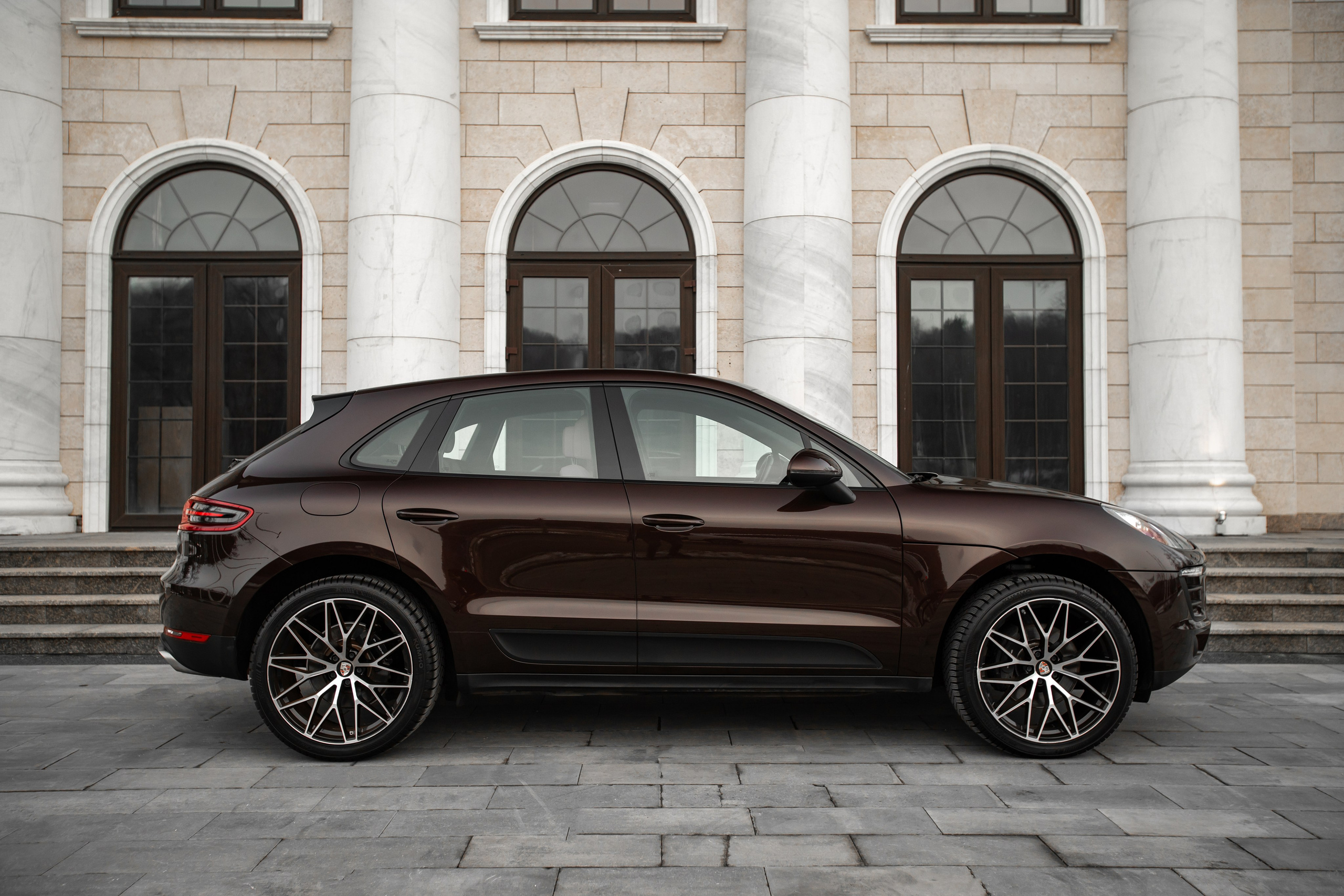 Porsche Macan. Автомобильный фотограф в Москве Андрей Емельянов