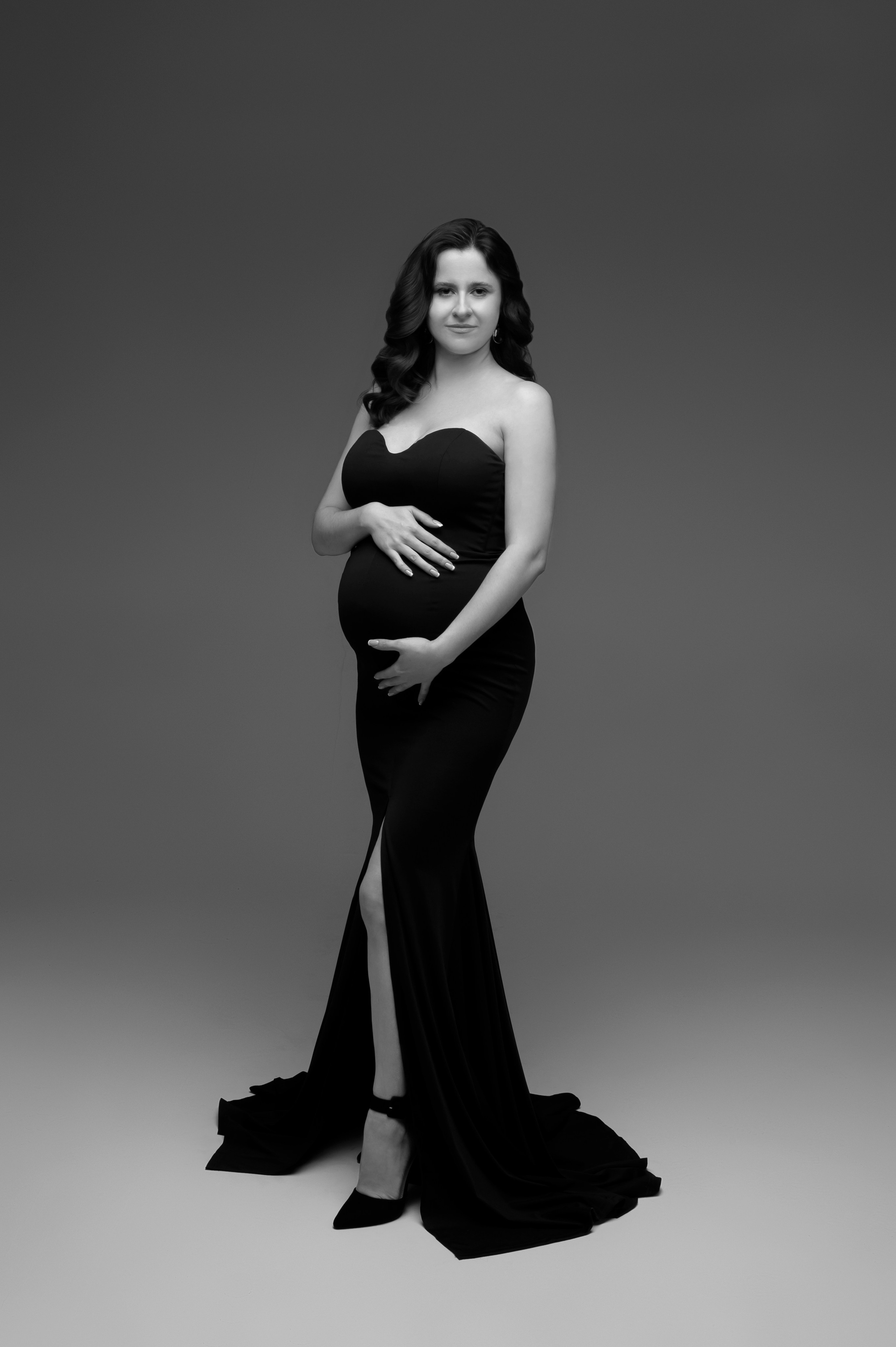 Фотосессия Беременности в Москве в стиле VOGUE "Всё включено". Стильная Фотосессия беременности как с обложки журнала.