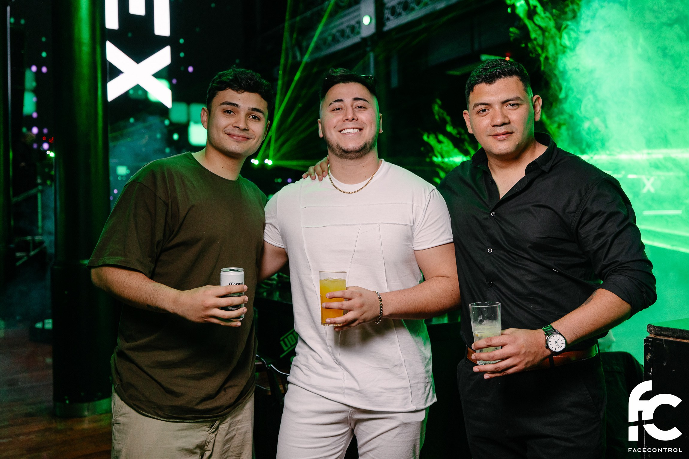 XAINDEX. Face Control: Crónica social, anuncios de eventos y reportajes fotográficos