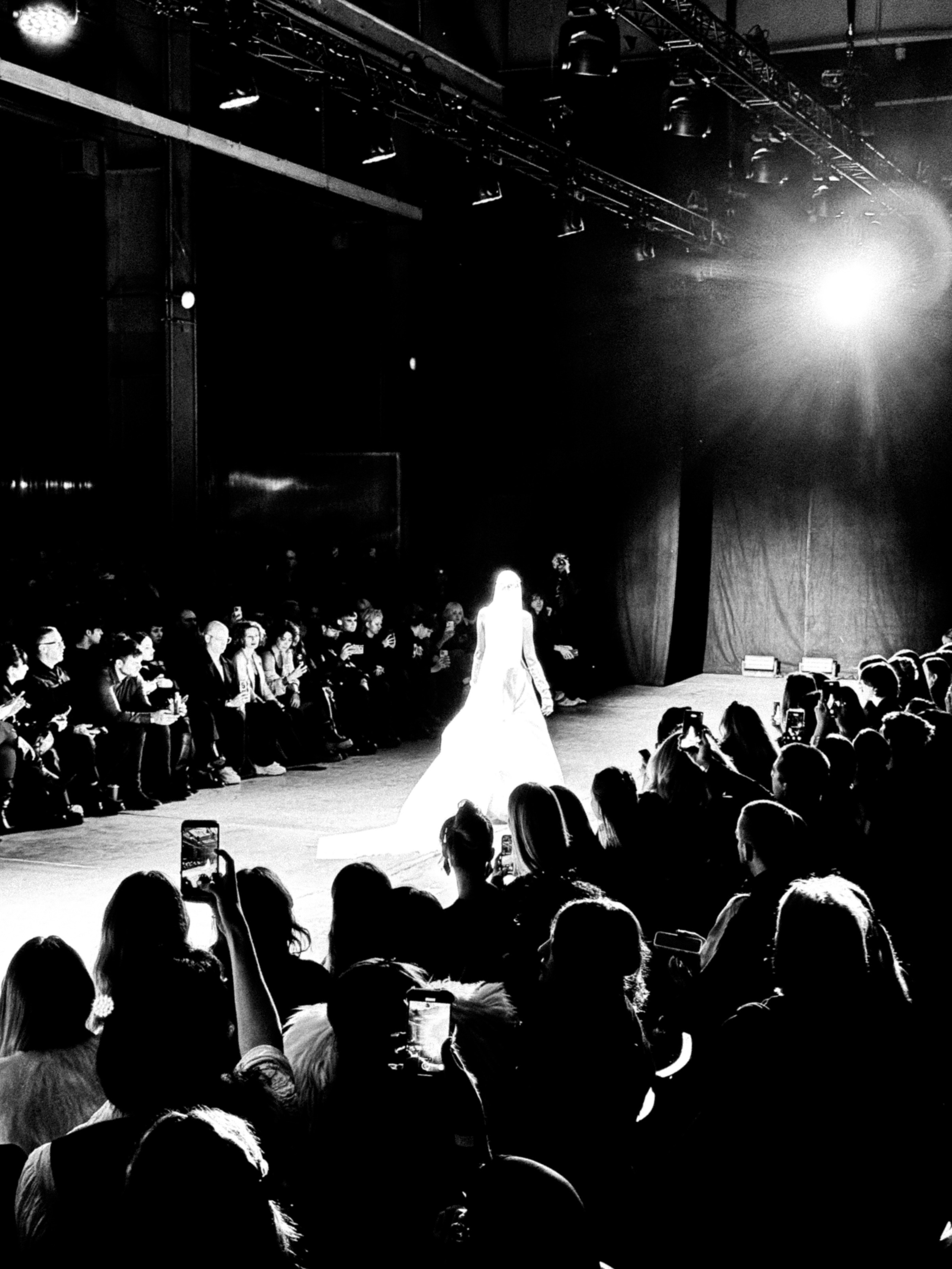 AUXI AFTERMIND 2025. Коммерческий Фотограф Виктор Фоменых