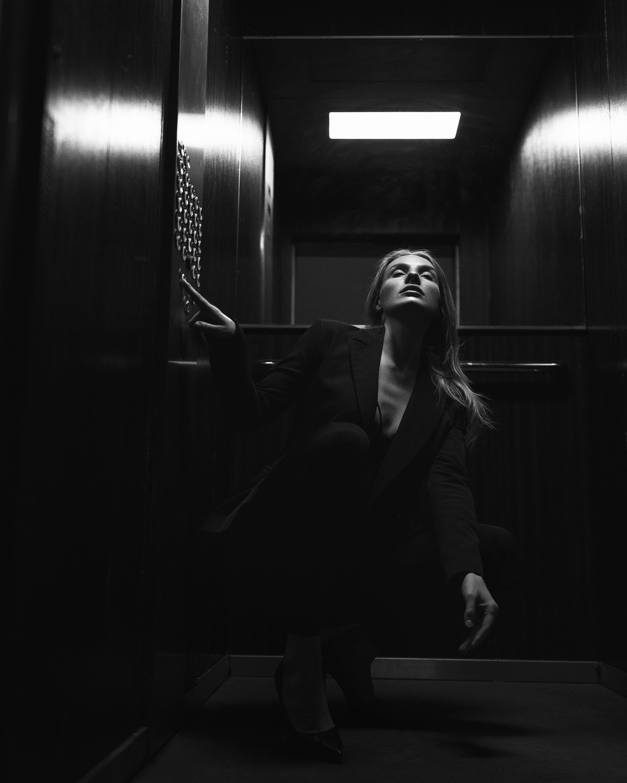 Фотосессия в подьезде). Фотограф в Москве — Евгений Мельников