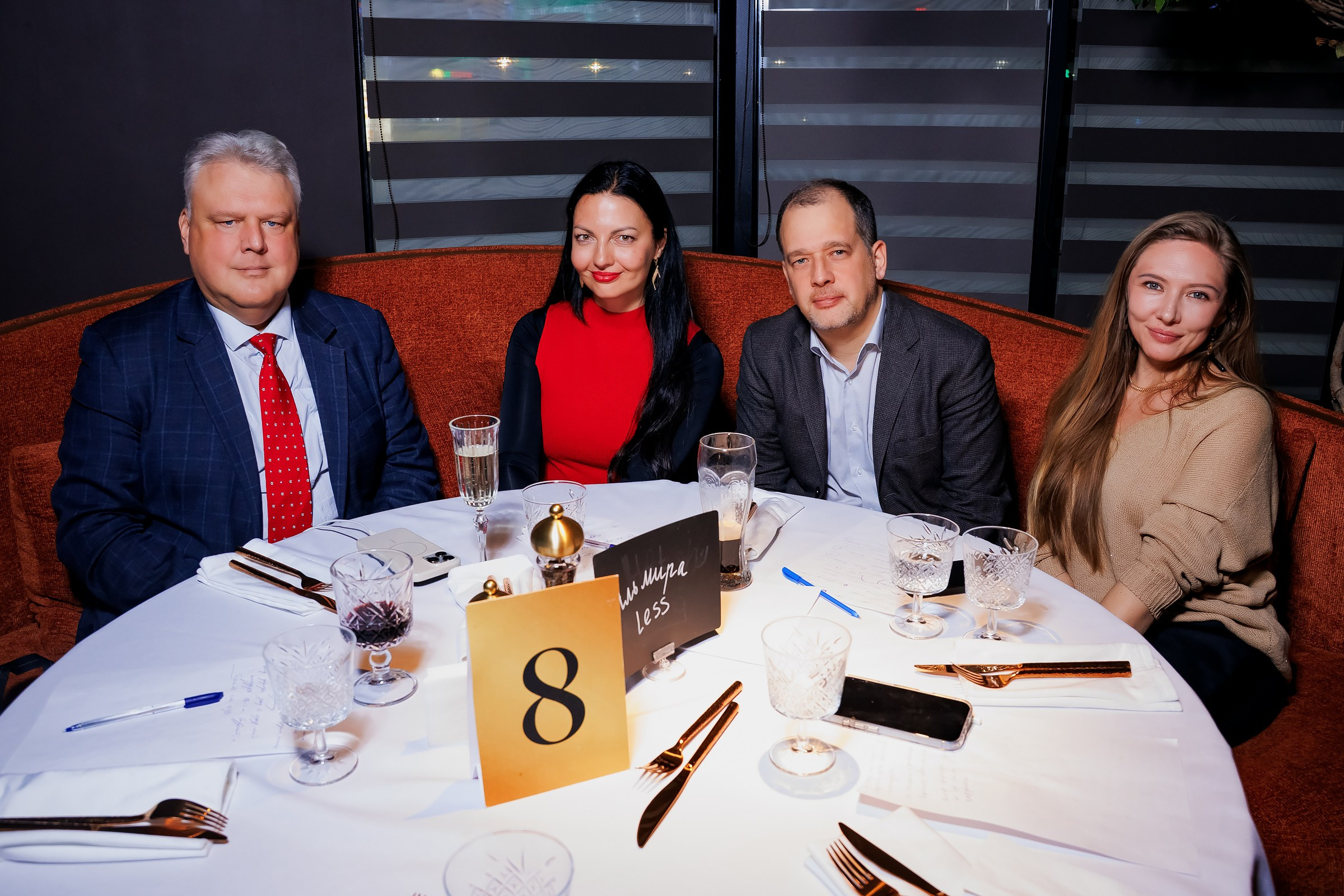 Вокруг Света за 60 Секунд-Sunset Meat Restaurant. Репортажный фотограф в Алматы Каюпов Сержан