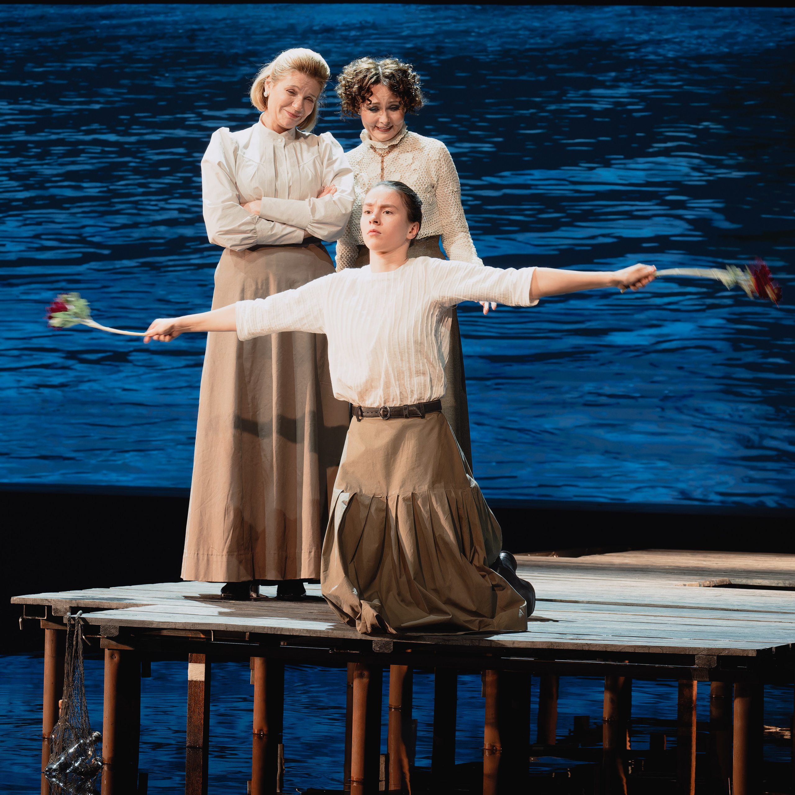 Театр Маяковского: Лес. Сайт фотографа Сергея Абрамова