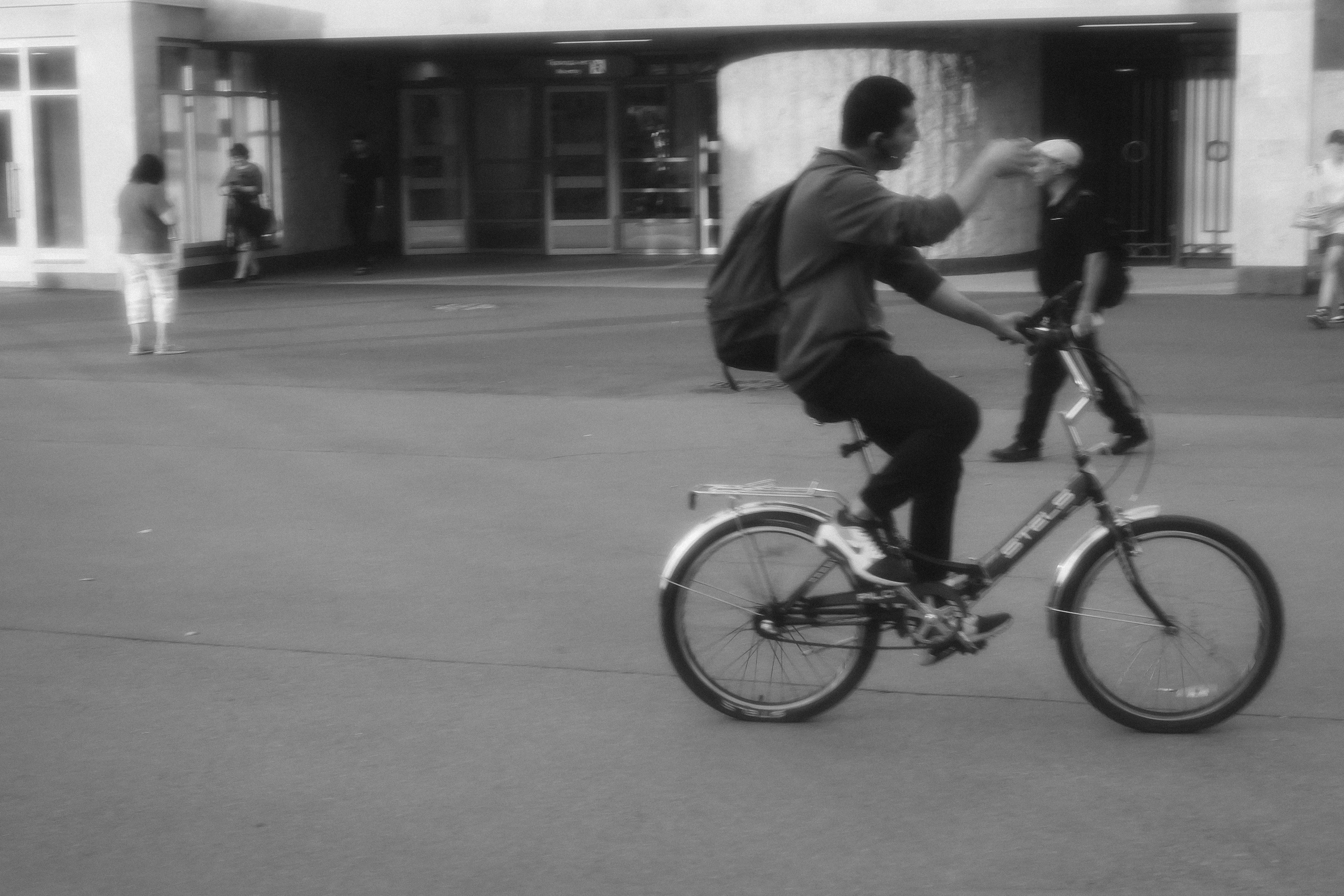 Обычный день календаря. Портретный фотограф DanilNabody