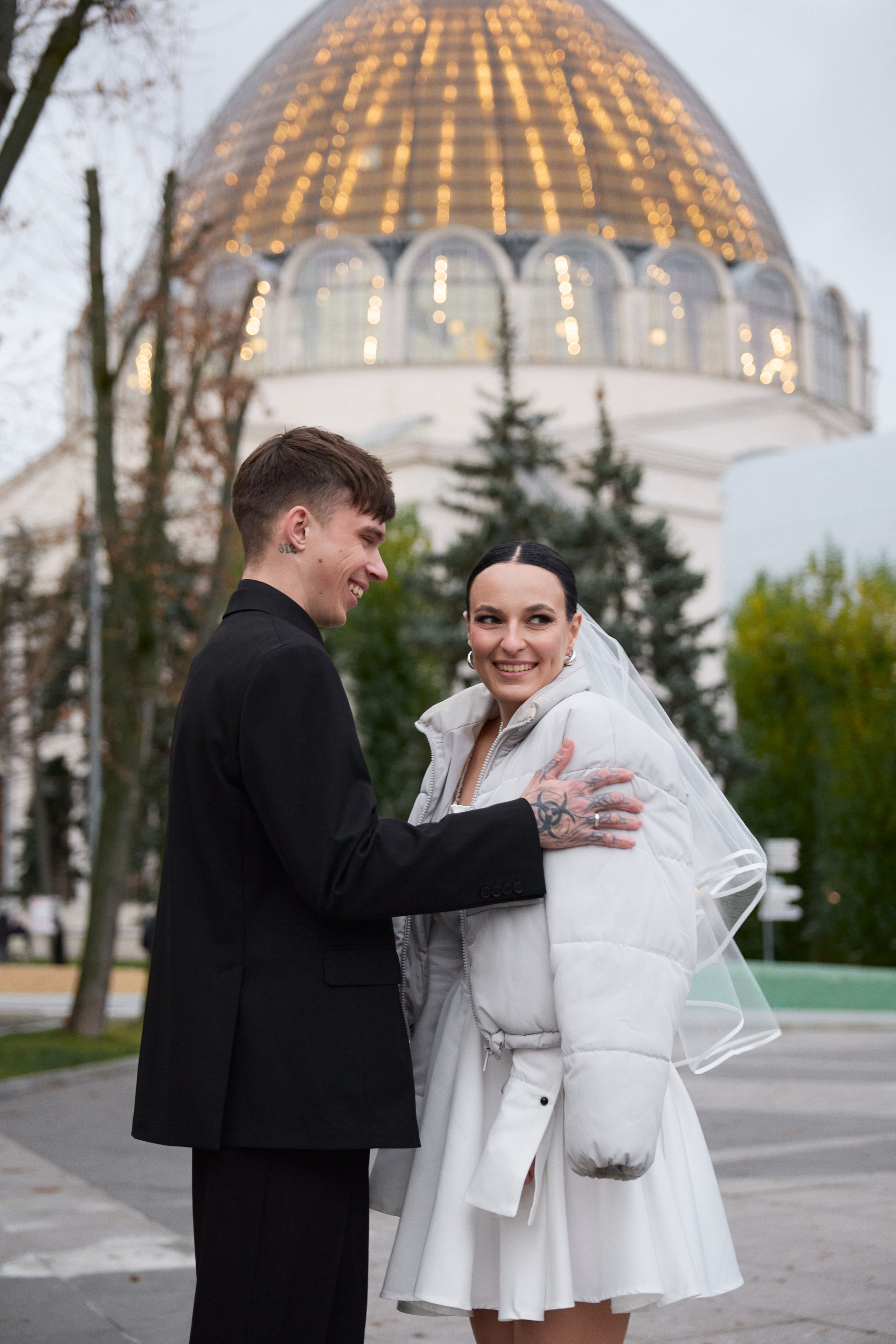 Елизавета и Артем. Роспись ВДНХ. Любовь Юсупова. Фотограф