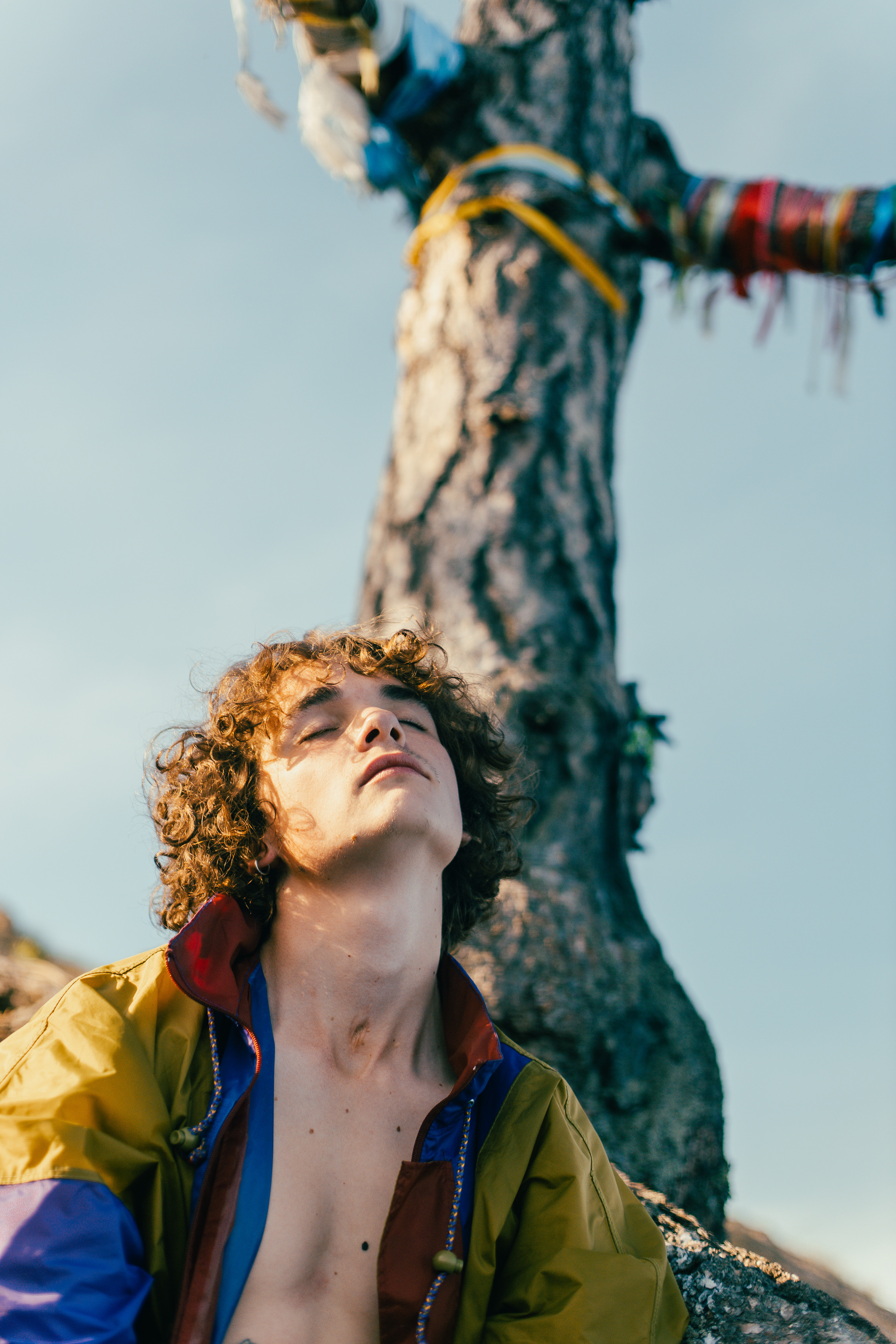 Мужской портрет на скале. Фотограф Ольхон/ Индия, Регина