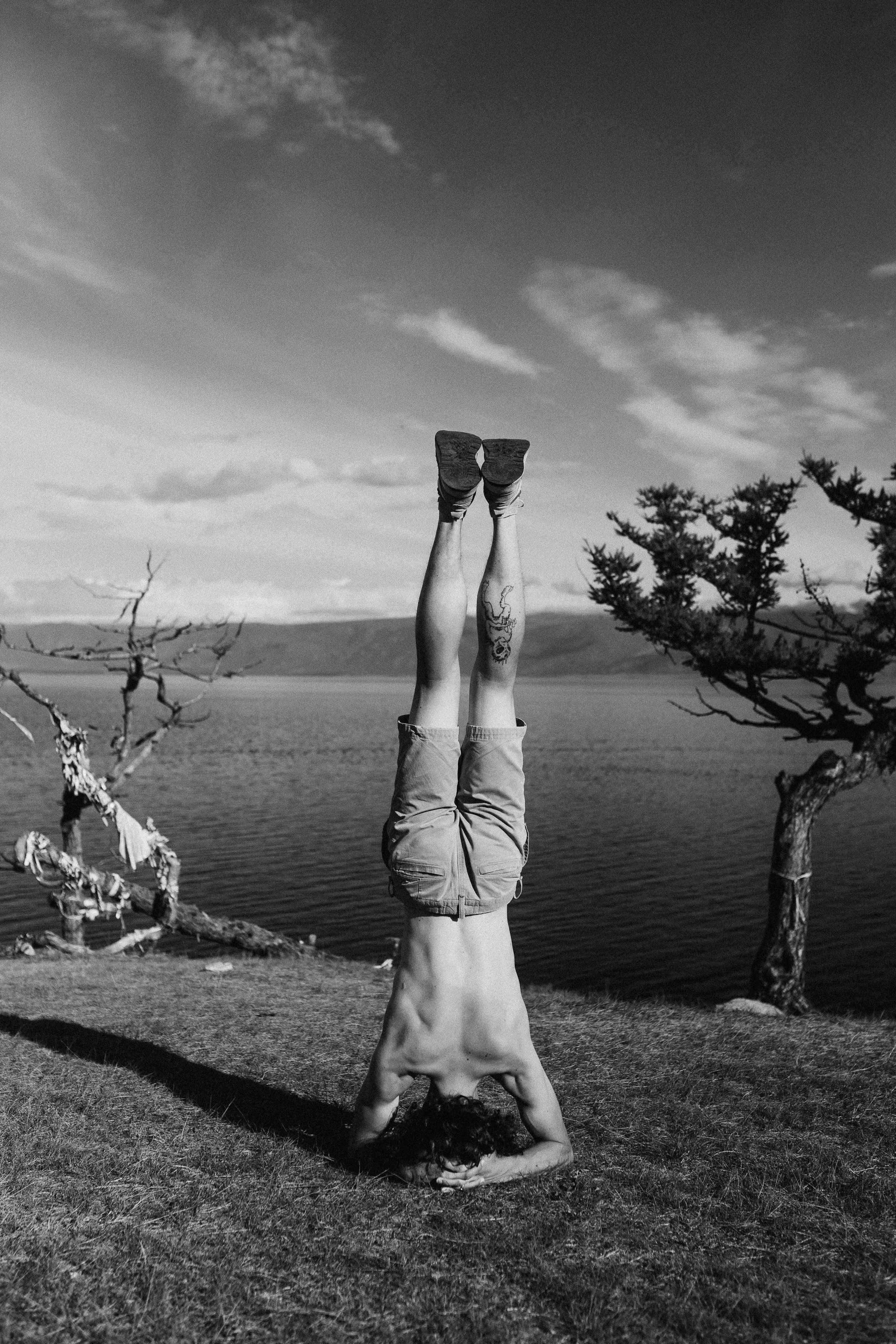 Мужской портрет на скале. Фотограф Ольхон/ Индия, Регина