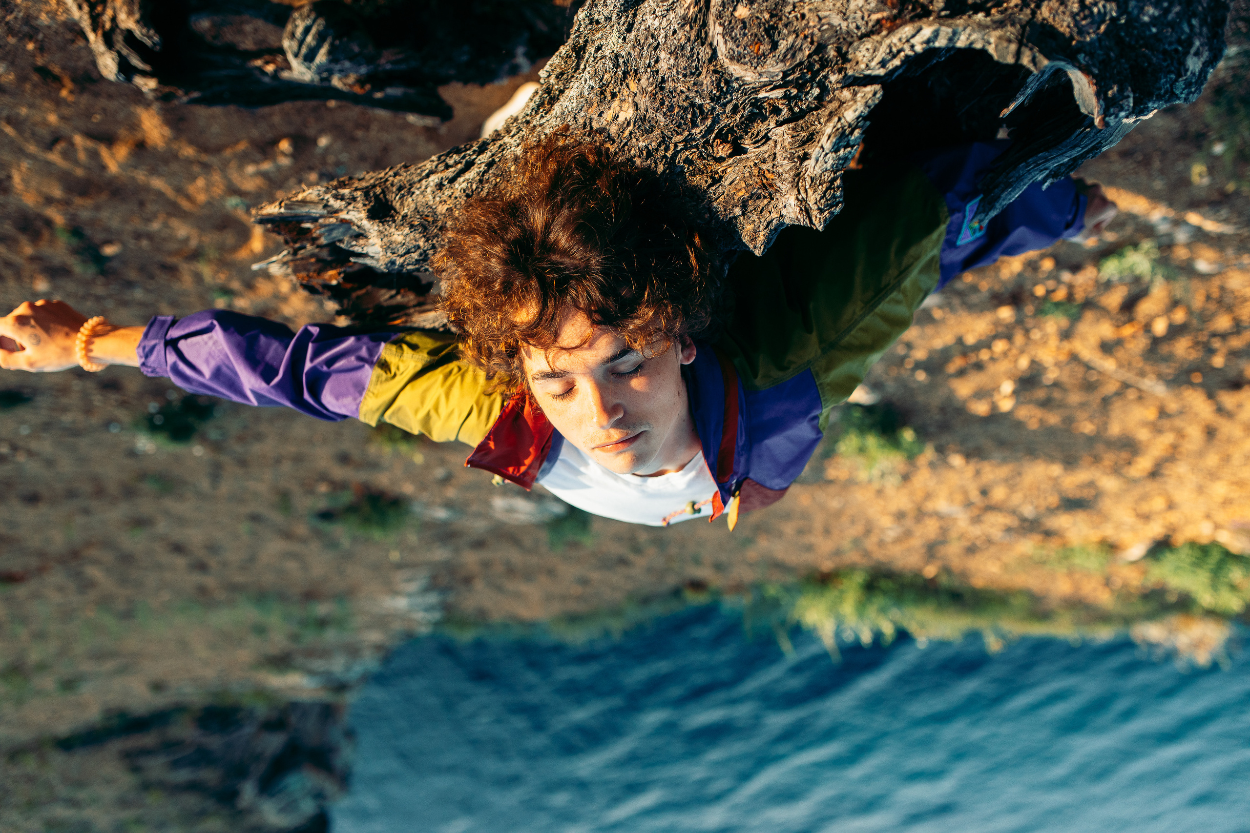 Мужской портрет на скале. Фотограф Ольхон/ Индия, Регина