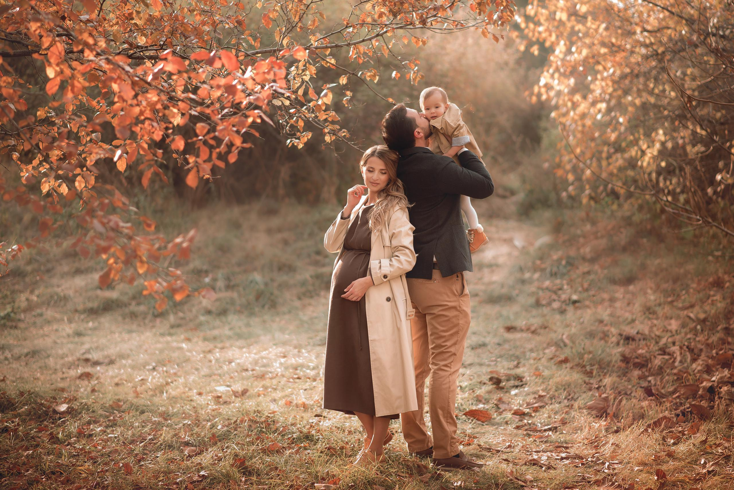 Семейная фотопрогулка в Алматы. Фотограф в Алматы Новгородская Мария