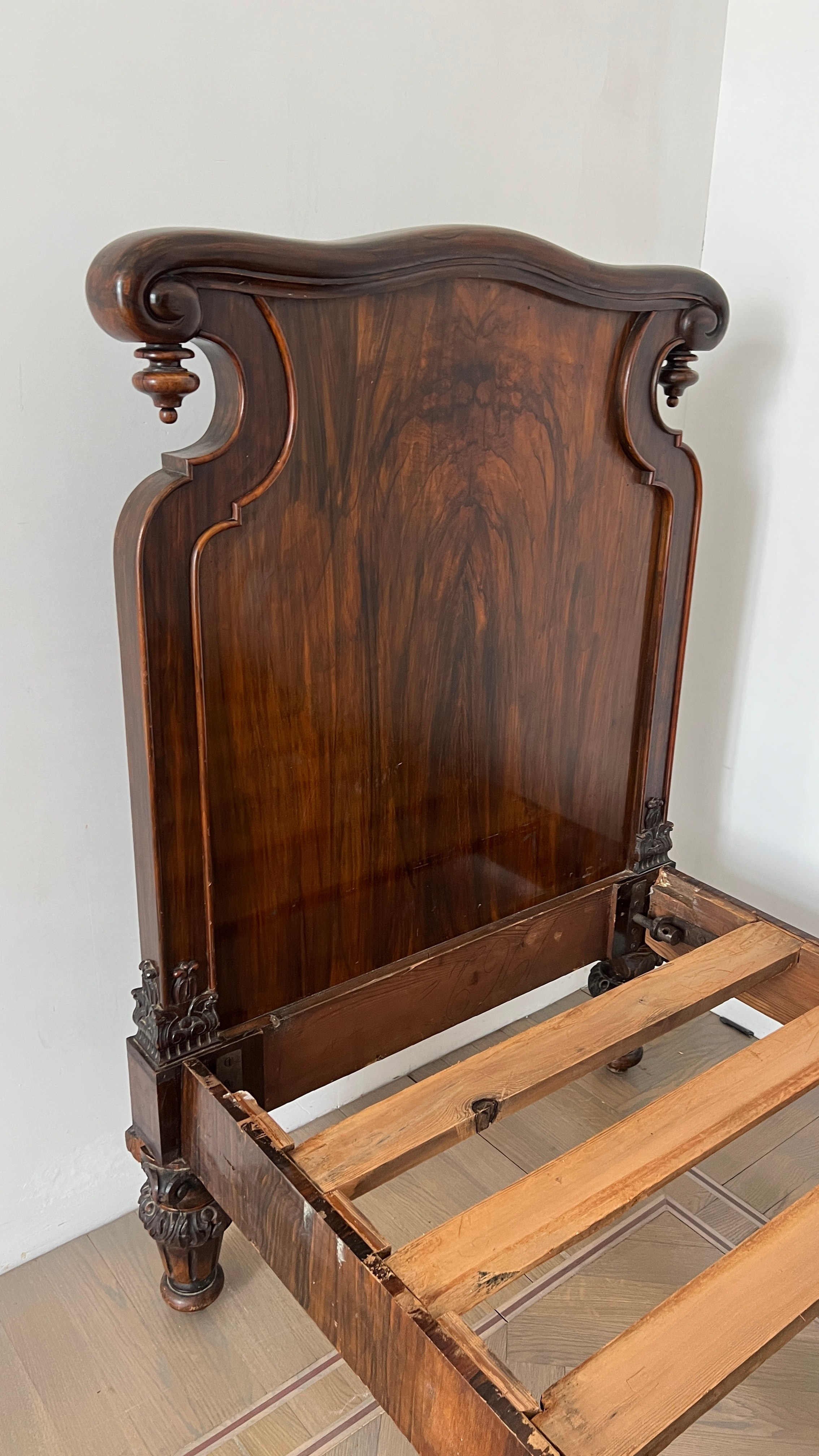 Кровать. Фотолаборатория XIX века в городе Тверь