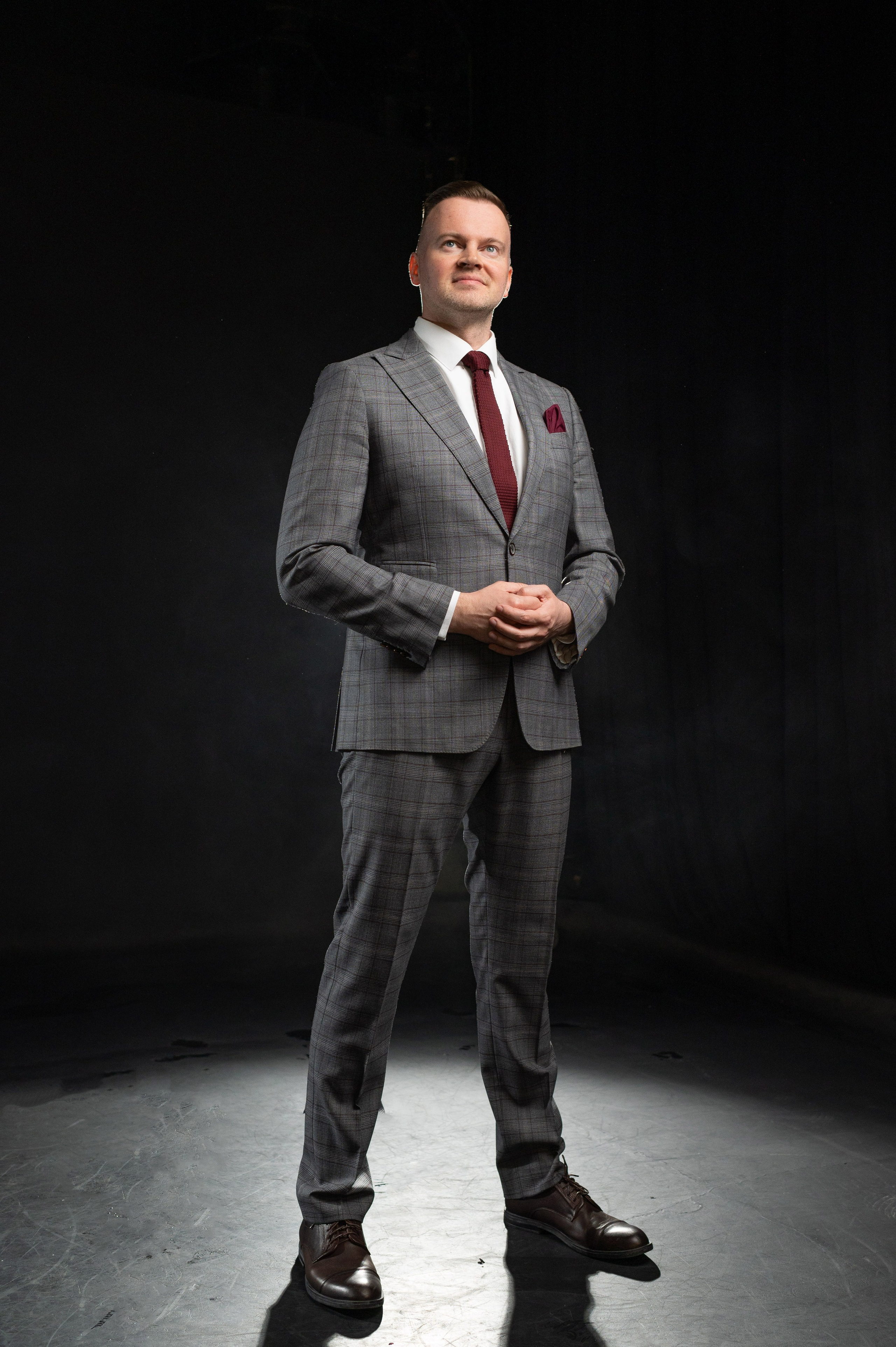 Ты можешь быть разным: деловой или взрывной. Портретный, семейный и свадебный фотограф в Санкт-Петербурге и в Пушкине Ширяев Денис