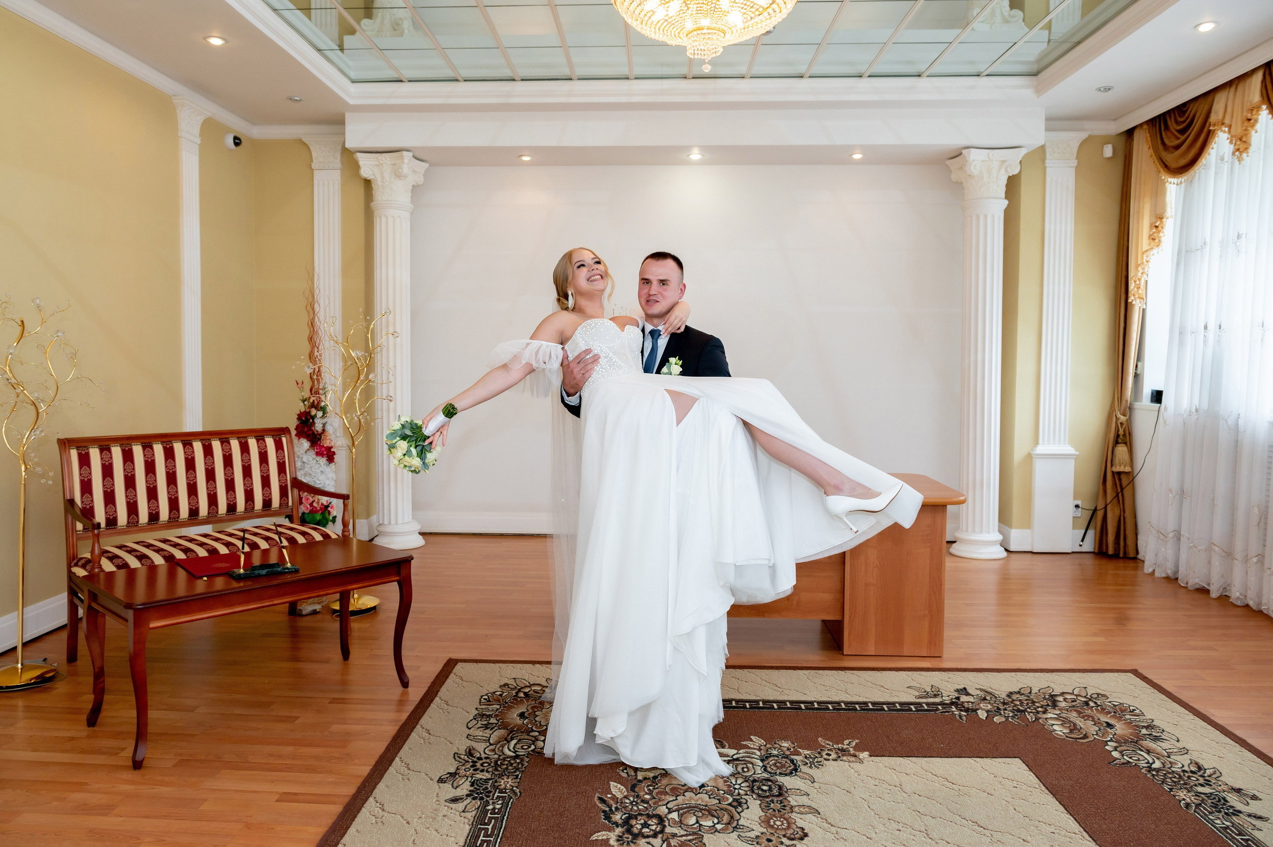 Ксения и Владислав (фотосессия в ЗАГСе и парке города Кингисеппа). Портретный, семейный и свадебный фотограф в Санкт-Петербурге и в Пушкине Ширяев Денис