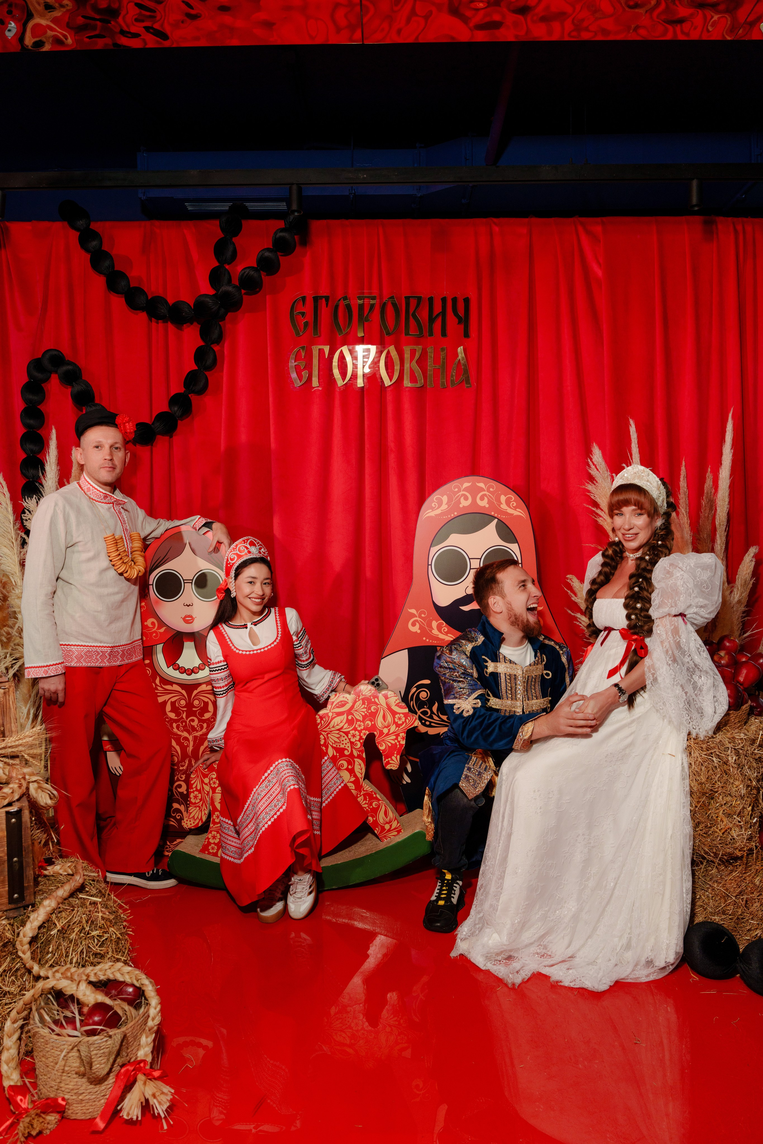 Репортажный фотограф на гендер пати в славянском стиле в Москве. Репортажный фотограф Москва Сергей Дружинин