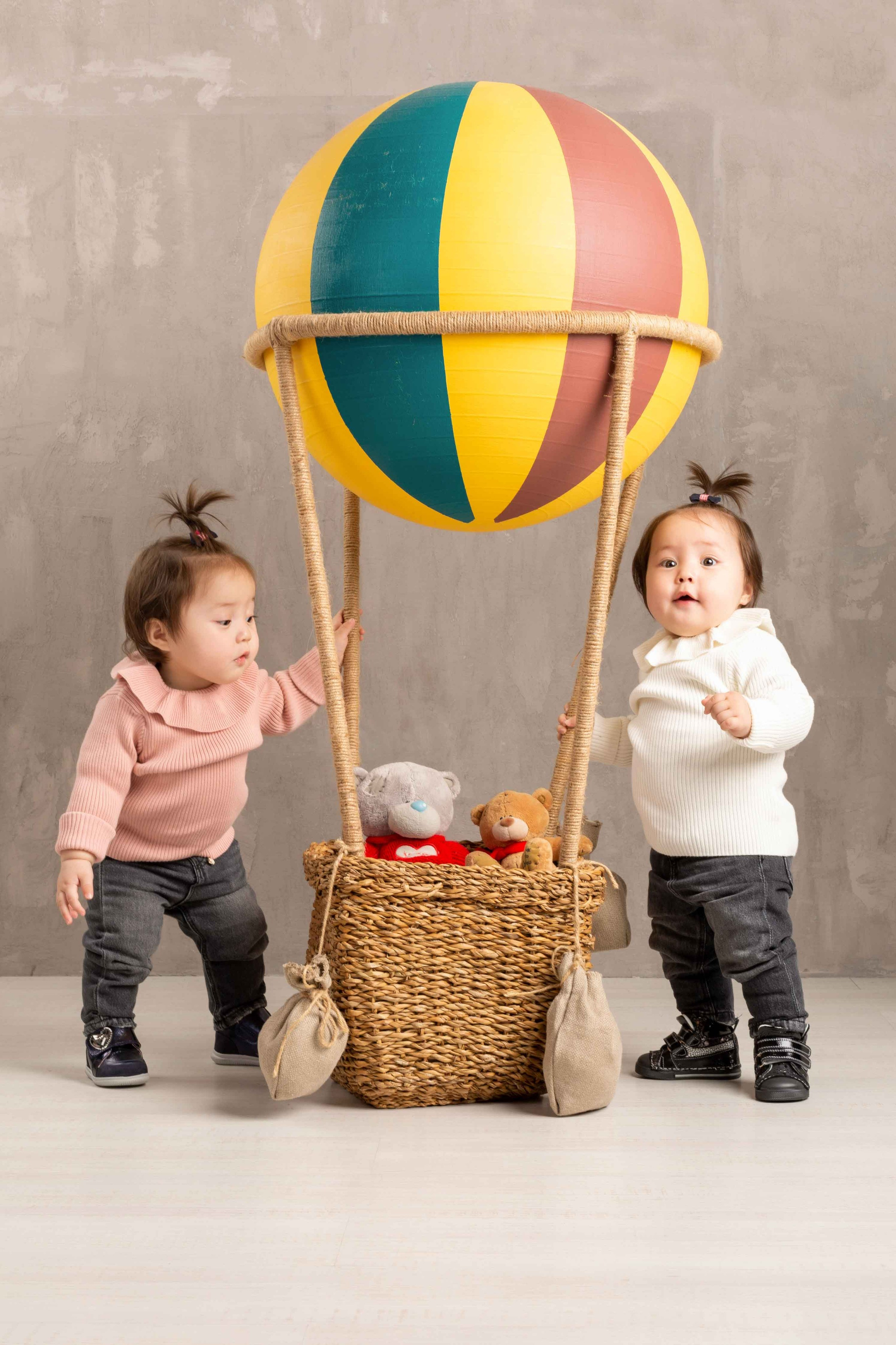 Фотосессия на один годик. Фотостудия Алматы. Семейная и детская фотостудия Family studio.Фотограф Алматы