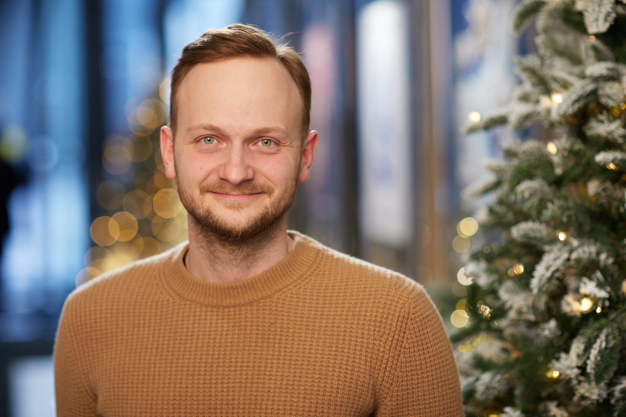 Корпоративная праздничная фотосессия. Профессиональная фотосъемка для бизнеса и личного бренда в Москве