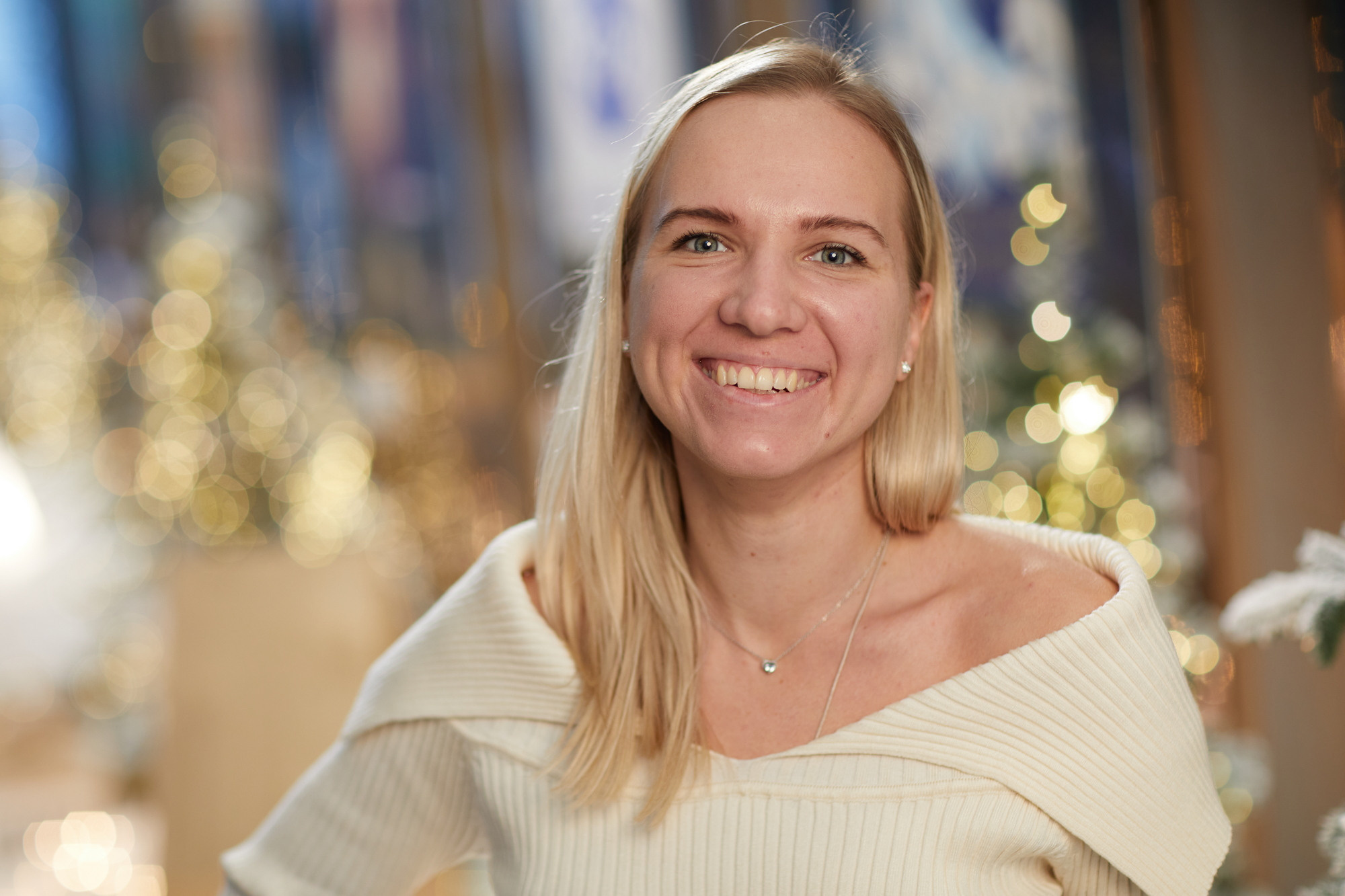 Корпоративная праздничная фотосессия. Профессиональная фотосъемка для бизнеса и личного бренда в Москве