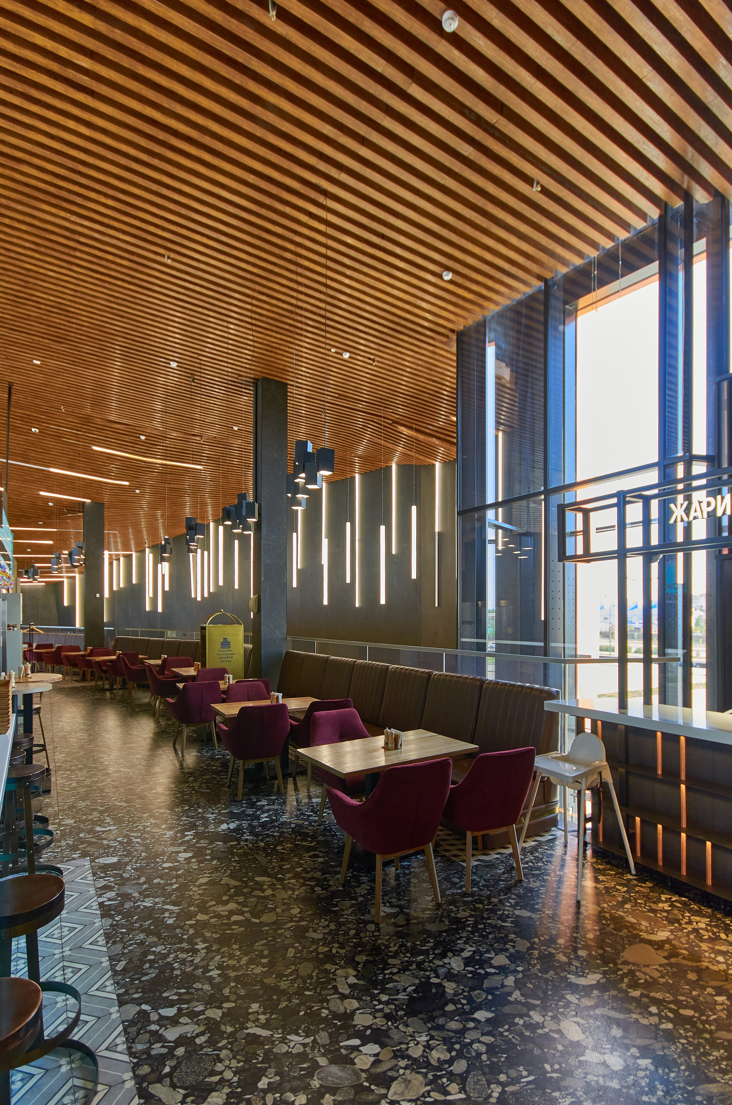 Фудмолл Притяжение. Абросимов Лев интерьерный и архитектурный фотограф